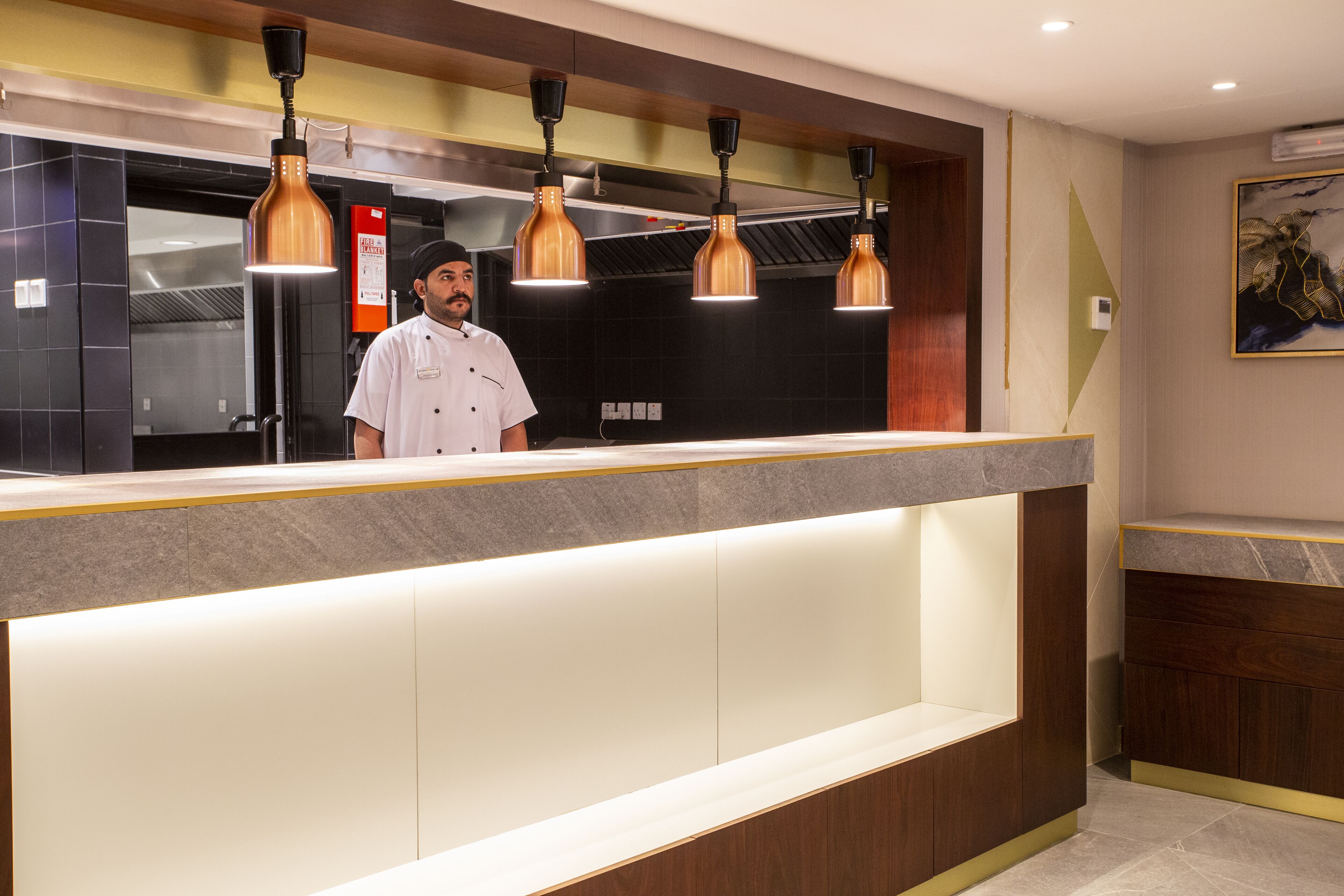 Velar Inn Hotel 4*
