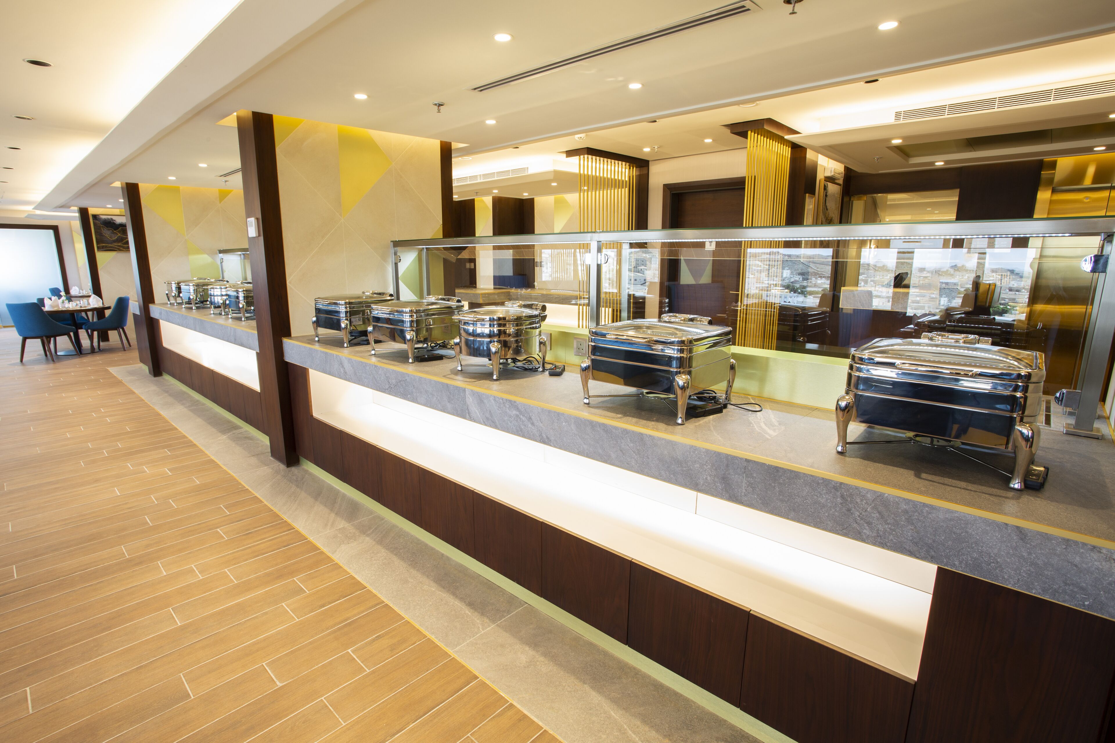 Velar Inn Hotel 4*