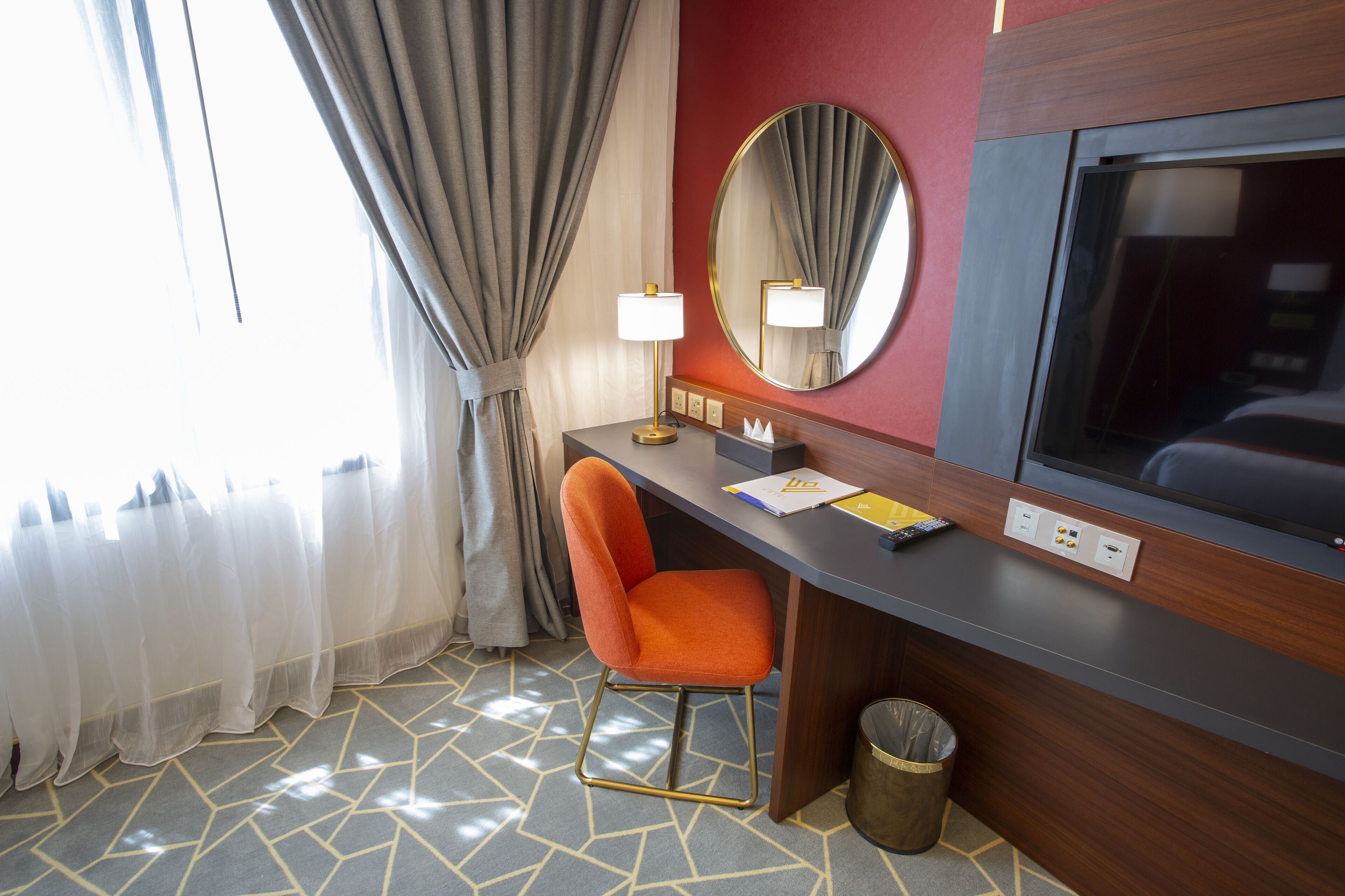 Velar Inn Hotel 4*