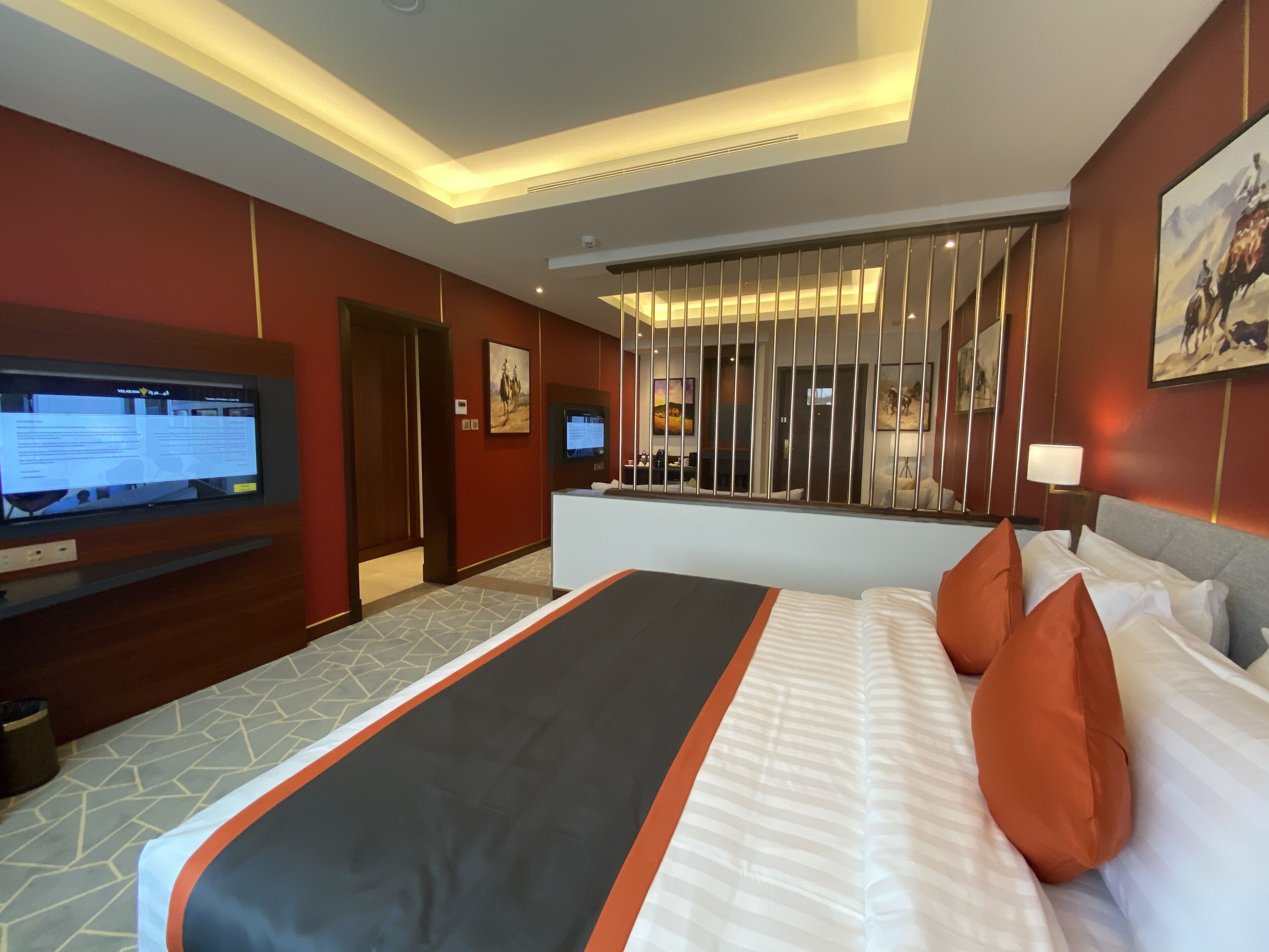 Velar Inn Hotel 4*