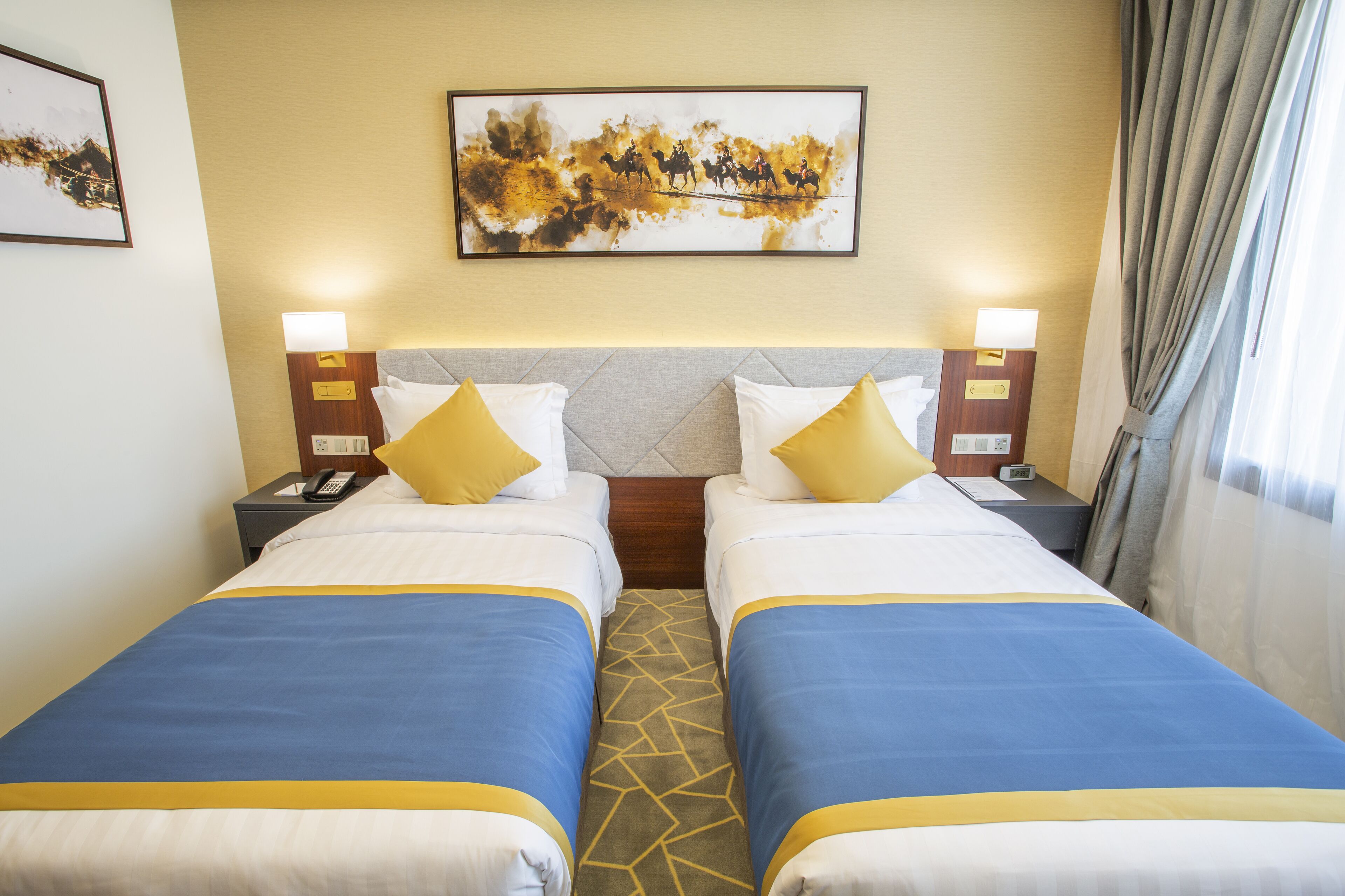 Velar Inn Hotel 4*