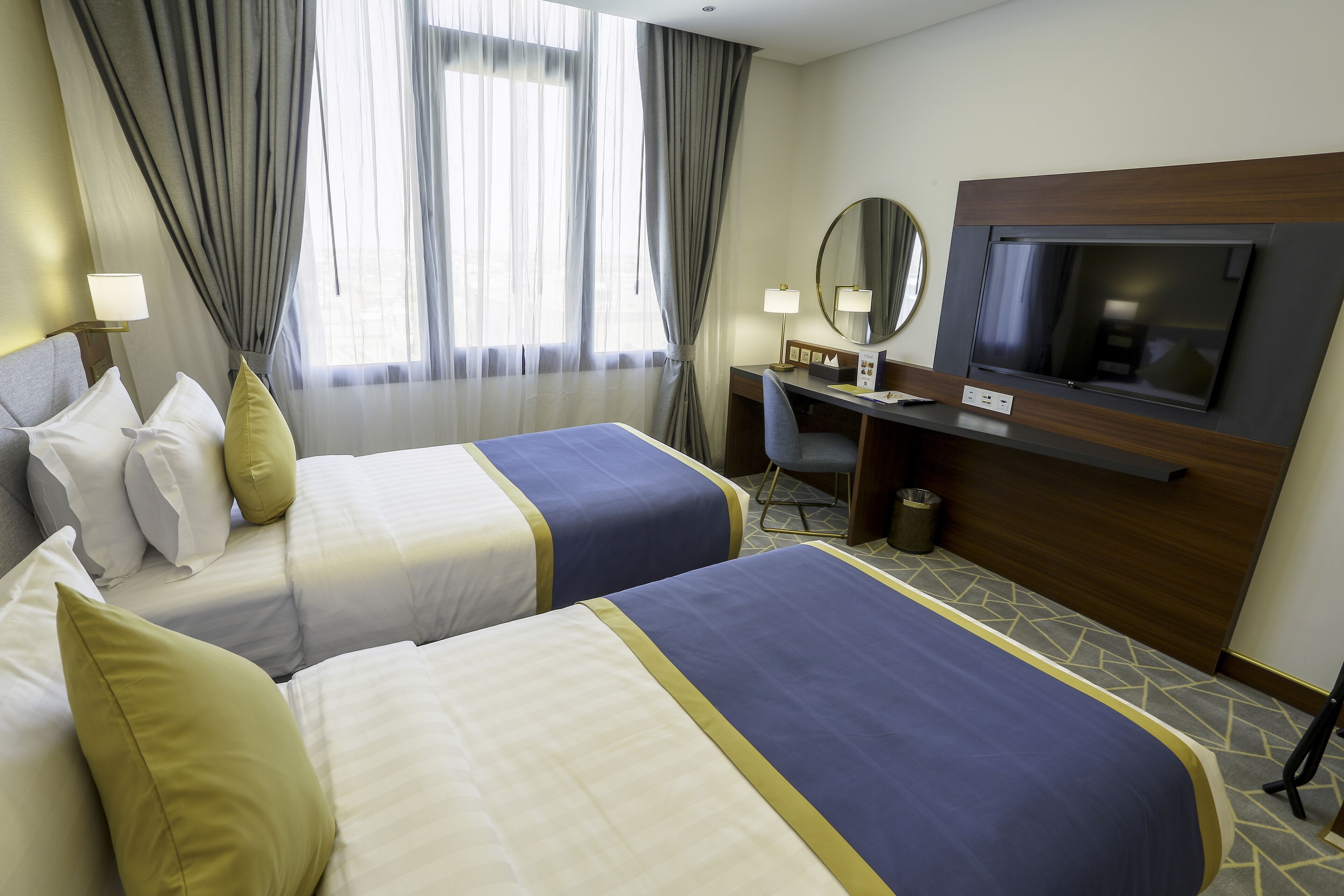 Velar Inn Hotel 4*
