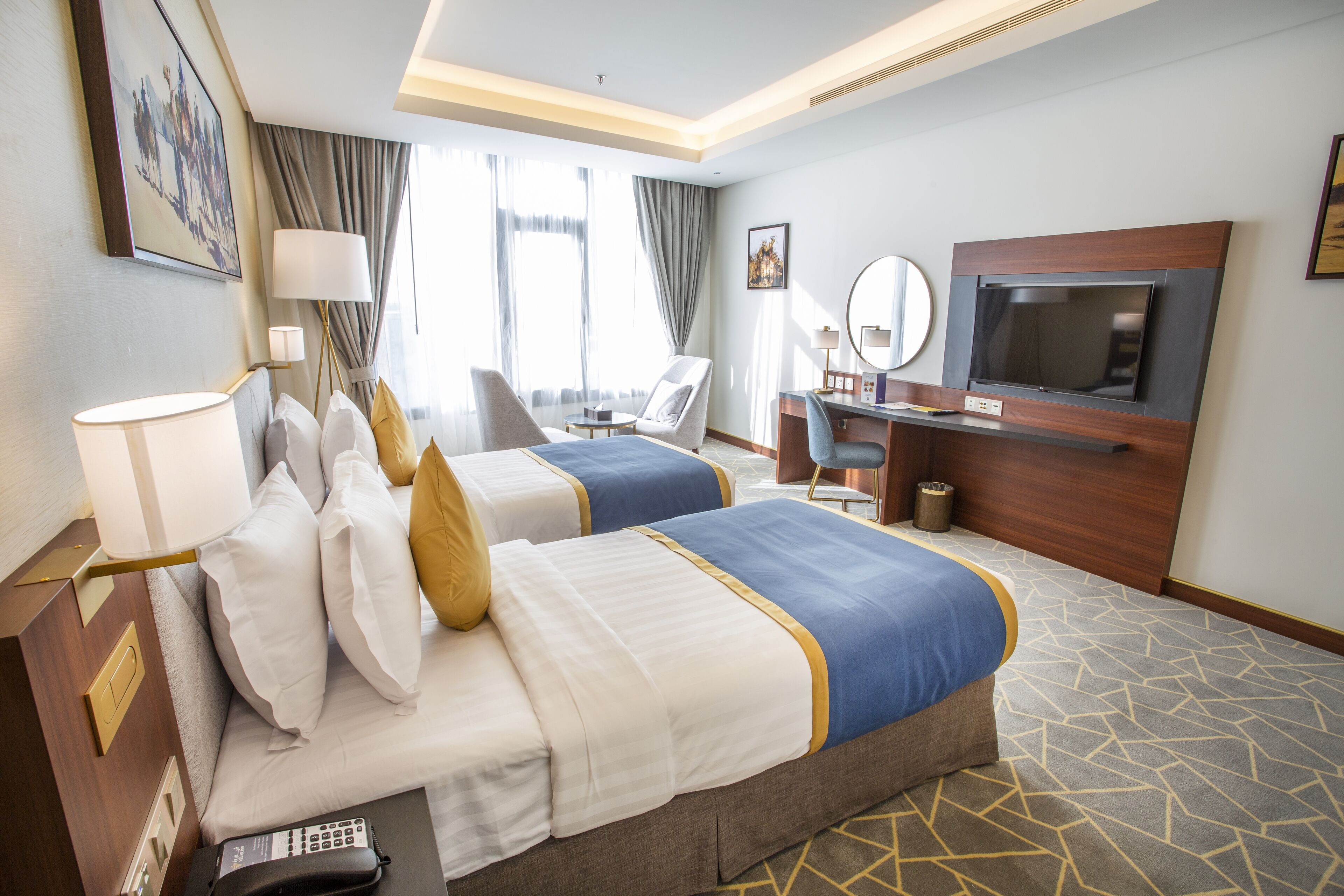 Velar Inn Hotel 4*