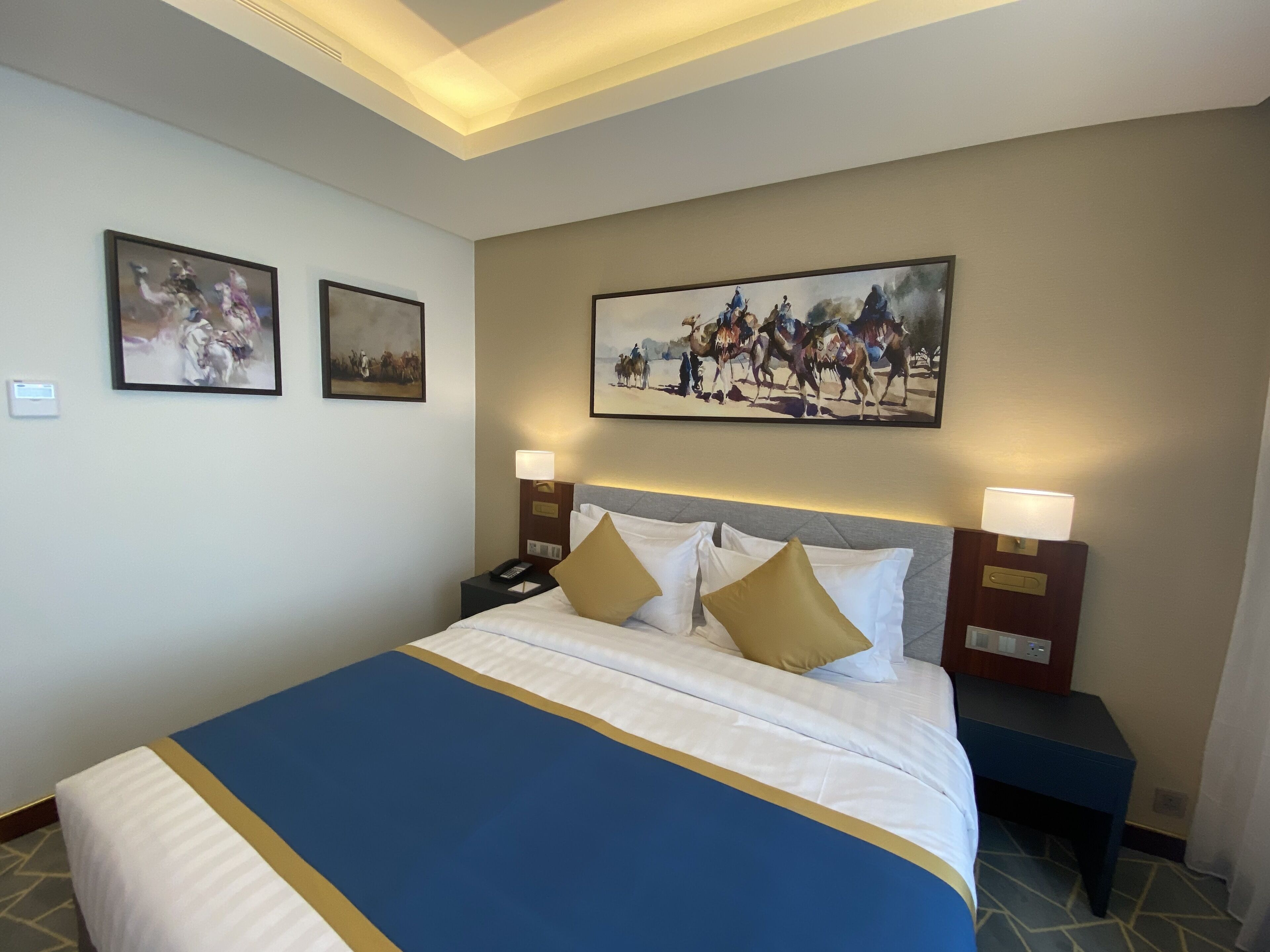 Velar Inn Hotel 4*