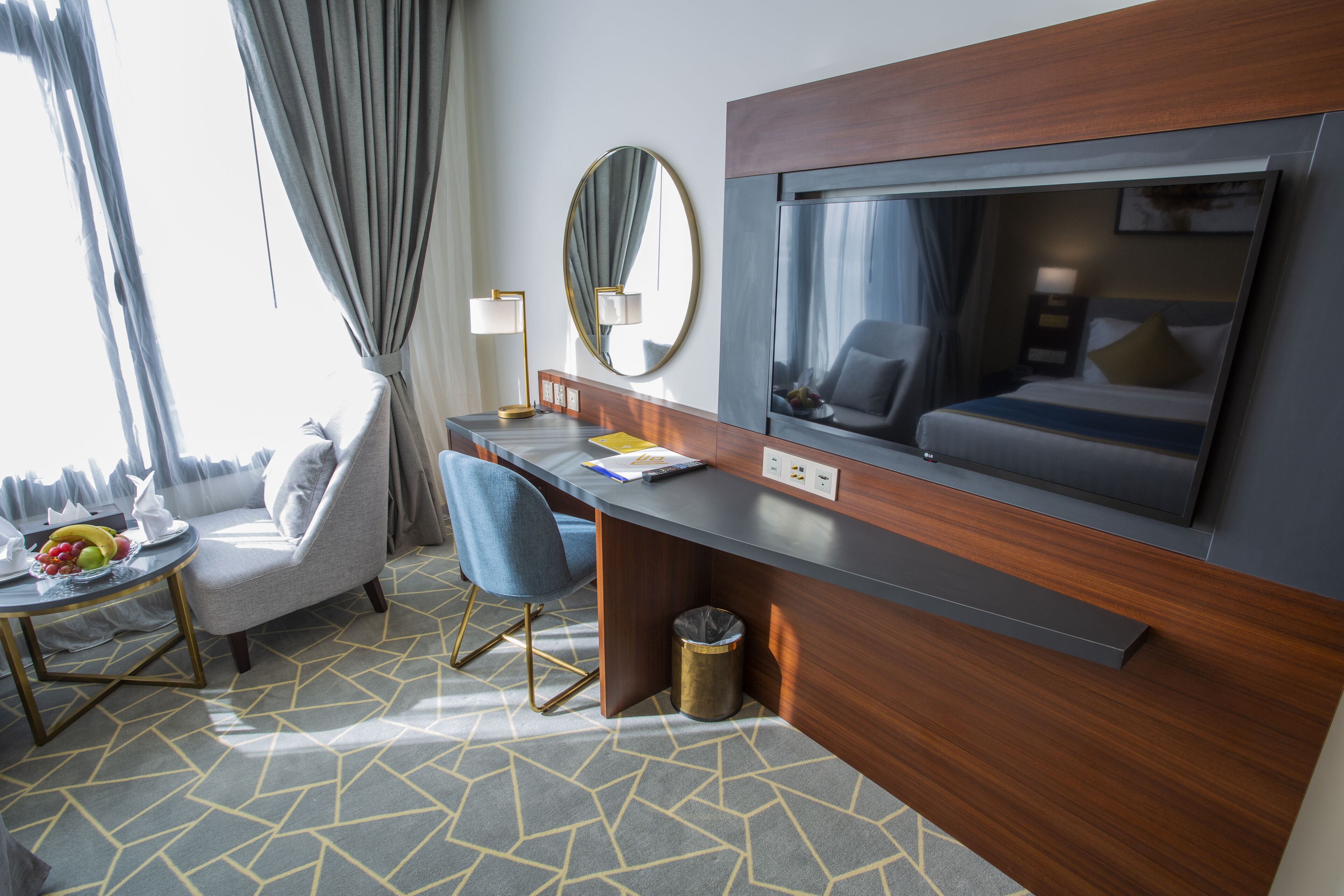 Velar Inn Hotel 4*