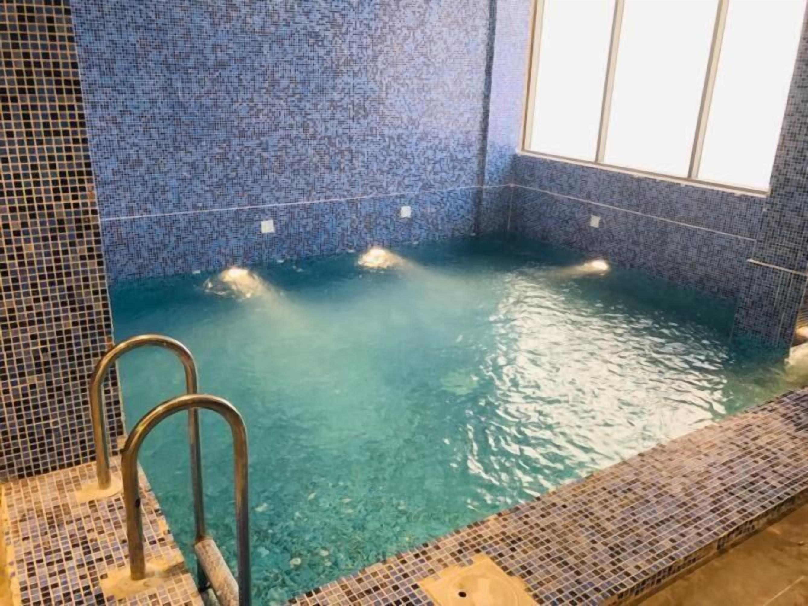 Private Luxury Suites - Al Hamra 0*