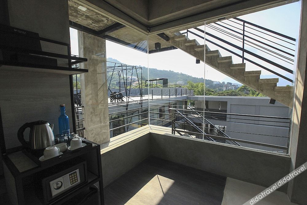 Zenvea Hotel Coron 3*