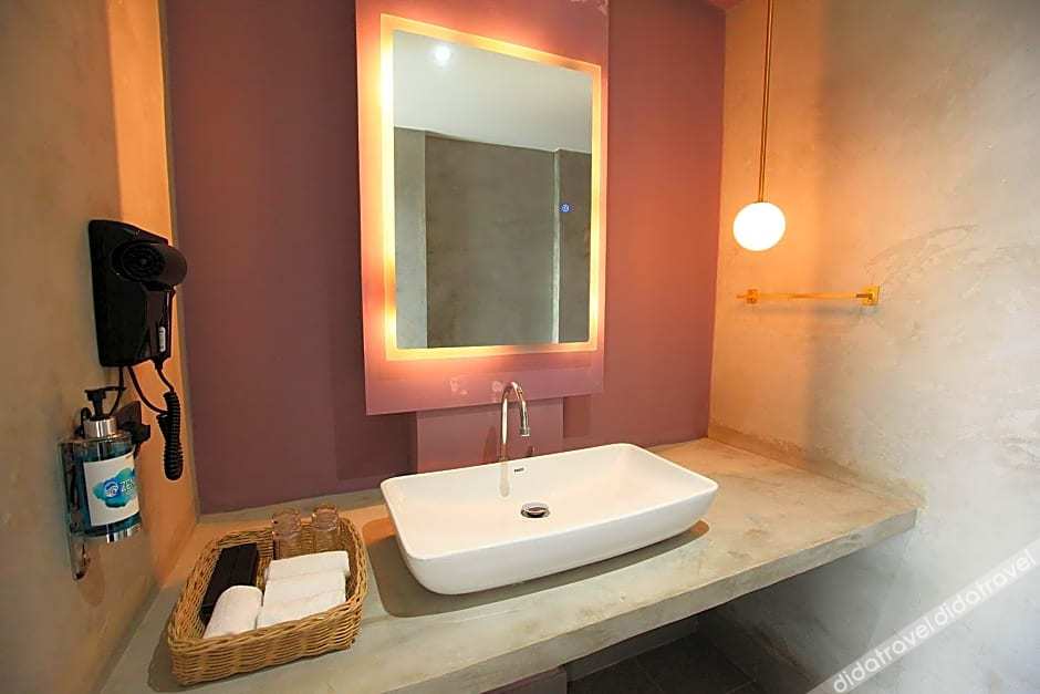 Zenvea Hotel Coron 3*