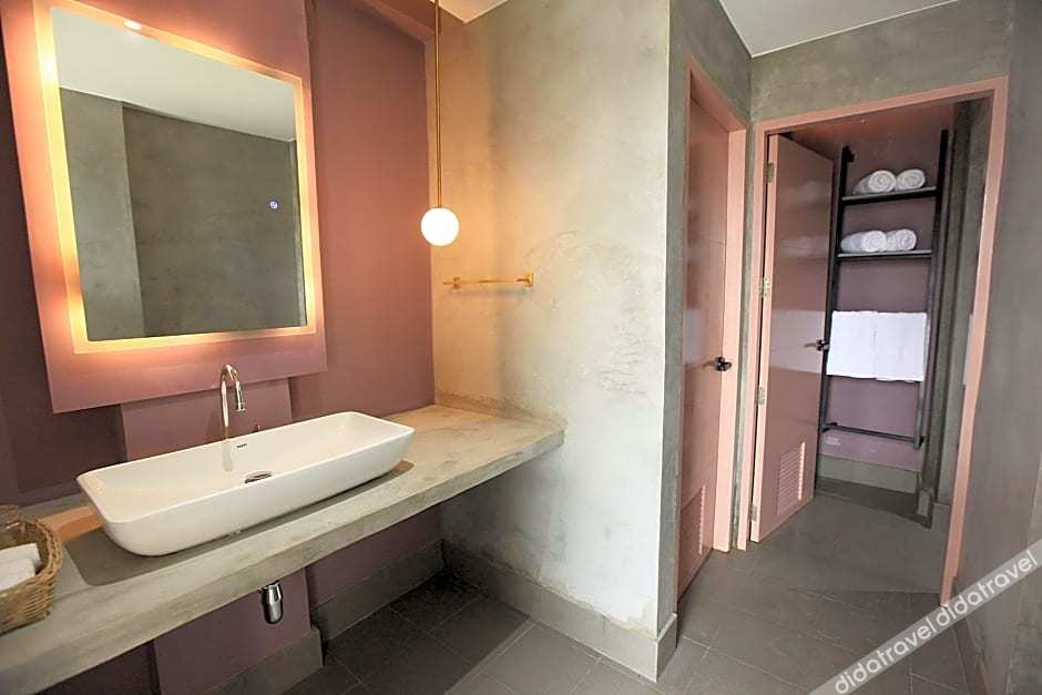 Zenvea Hotel Coron 3*