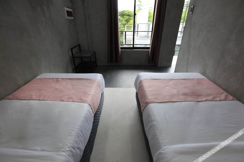 Zenvea Hotel Coron 3*