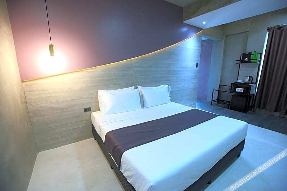 Zenvea Hotel Coron 3*