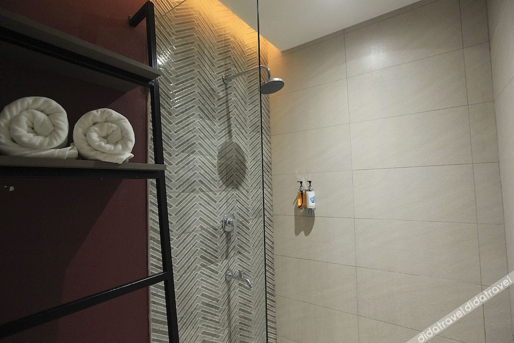 Zenvea Hotel Coron 3*