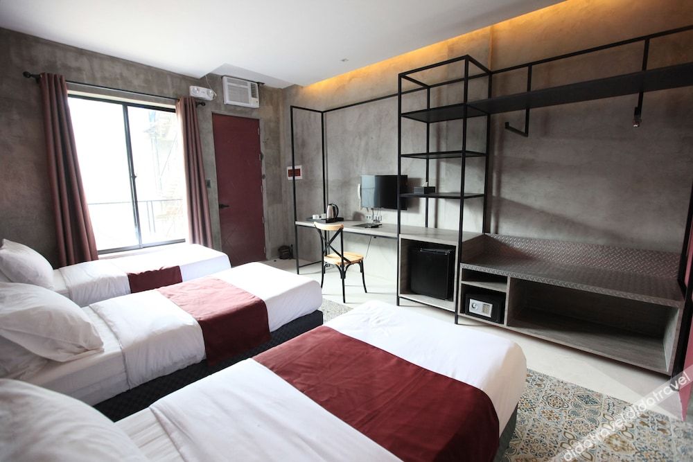 Zenvea Hotel Coron 3*