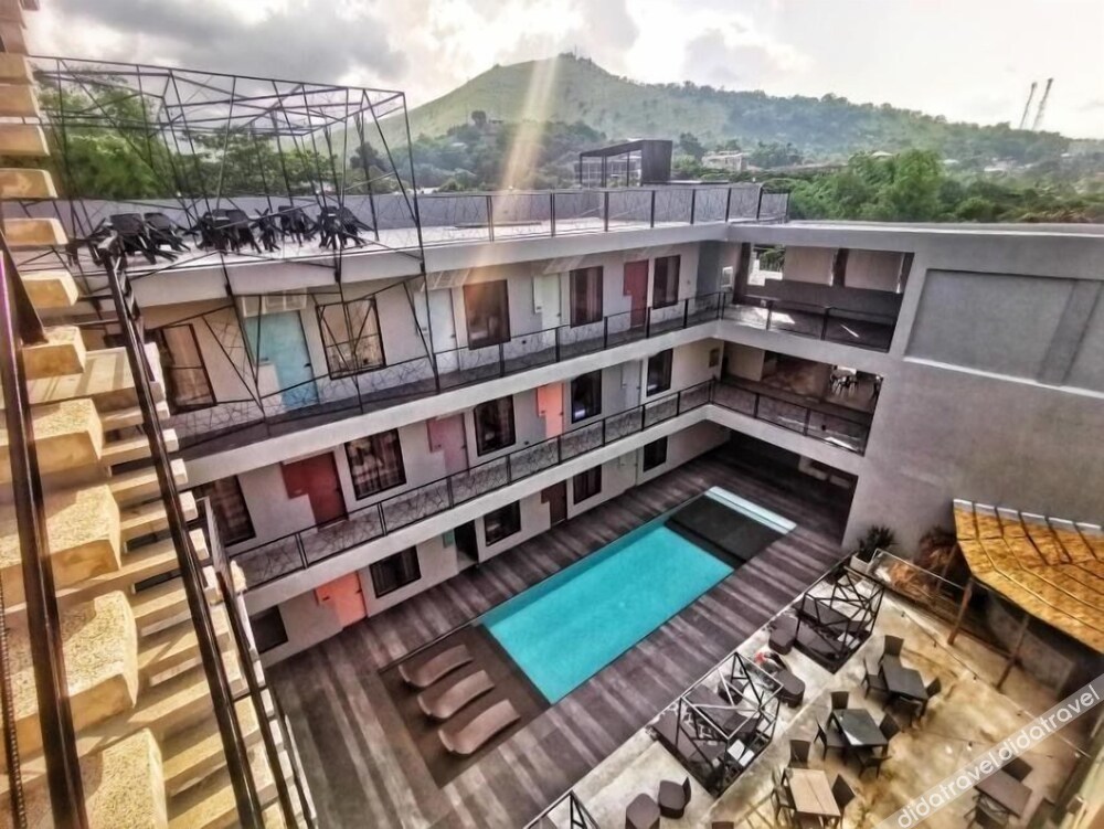 Zenvea Hotel Coron 3*