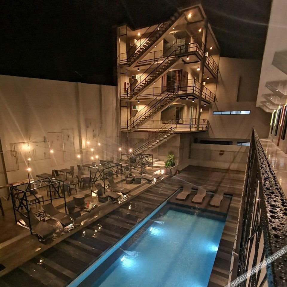 Zenvea Hotel Coron 3*