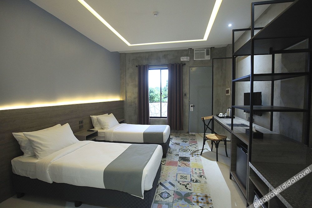 Zenvea Hotel Coron 3*