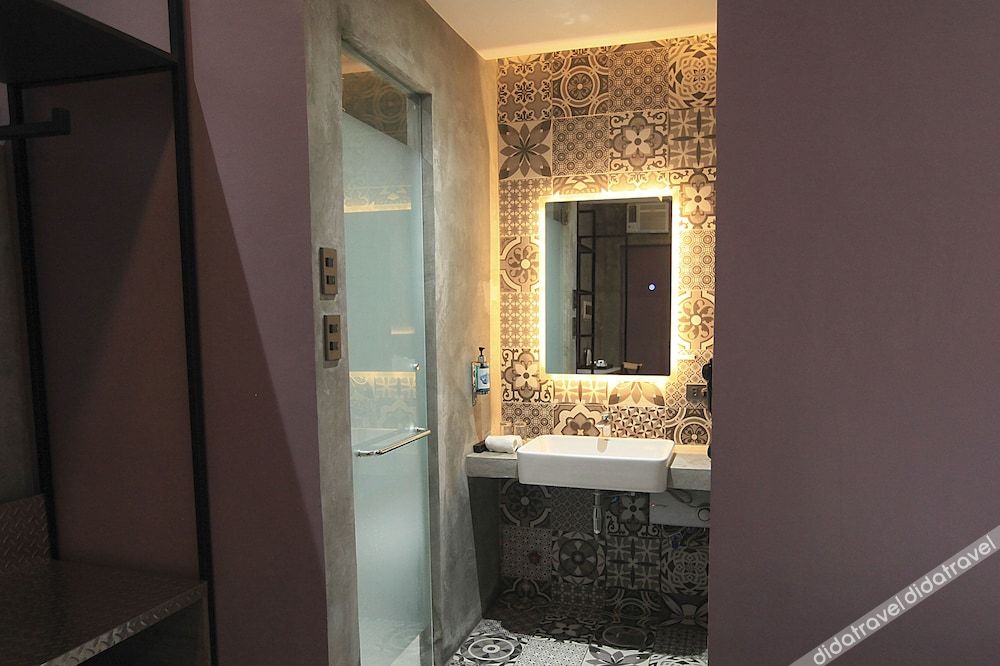 Zenvea Hotel Coron 3*