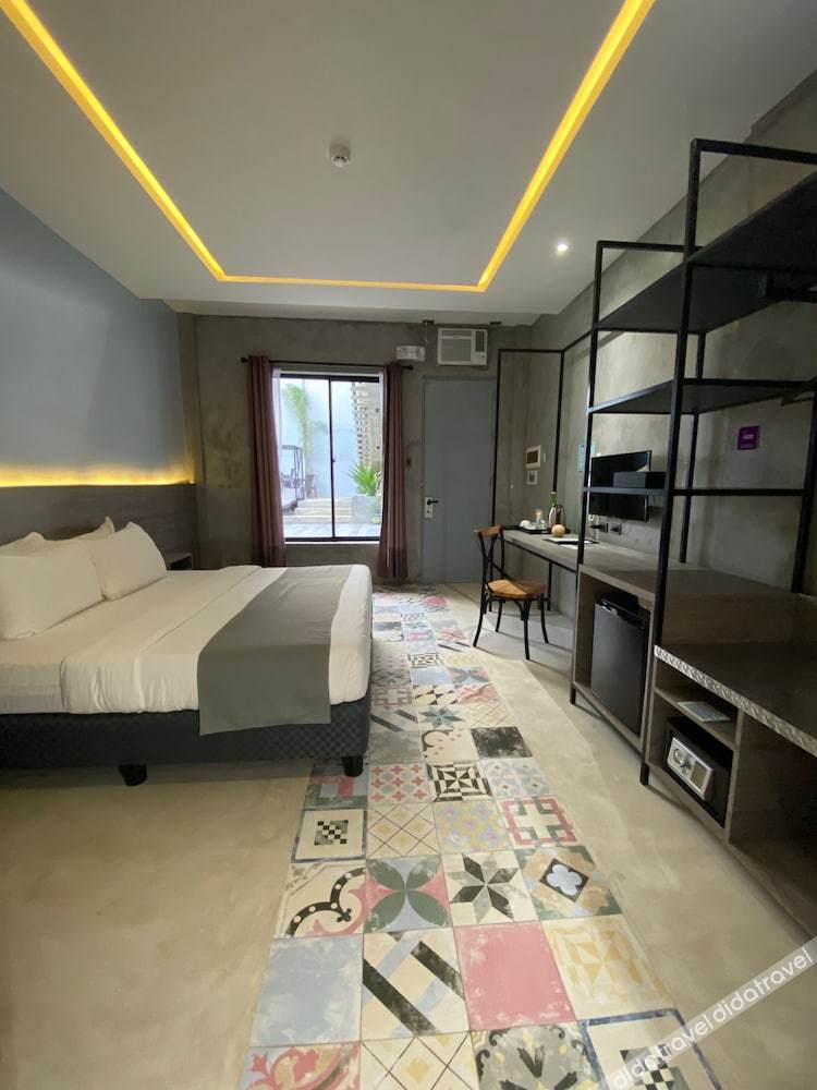Zenvea Hotel Coron 3*