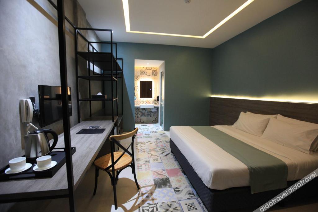 Zenvea Hotel Coron 3*