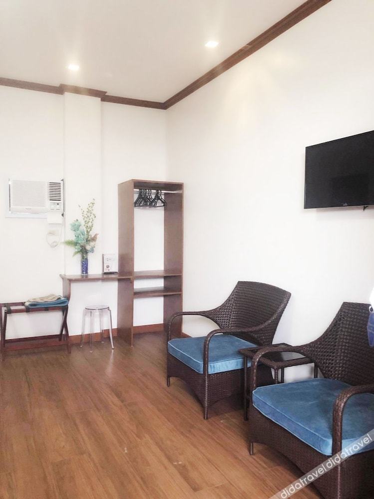 Blue Waters Inn Coron 3*