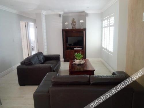 Oceansnest Guest House 3*
