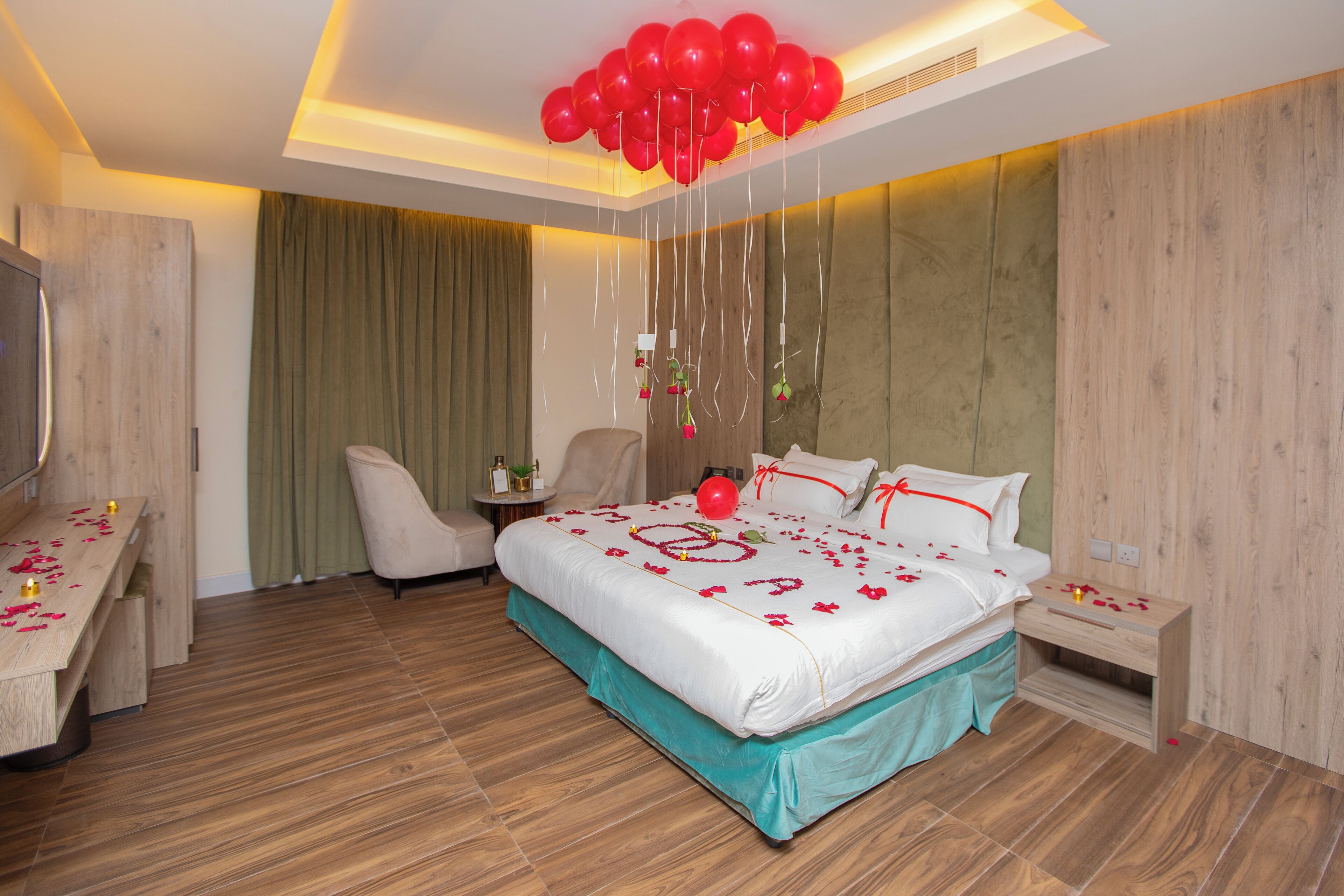 Luxury Night Hotel 3*