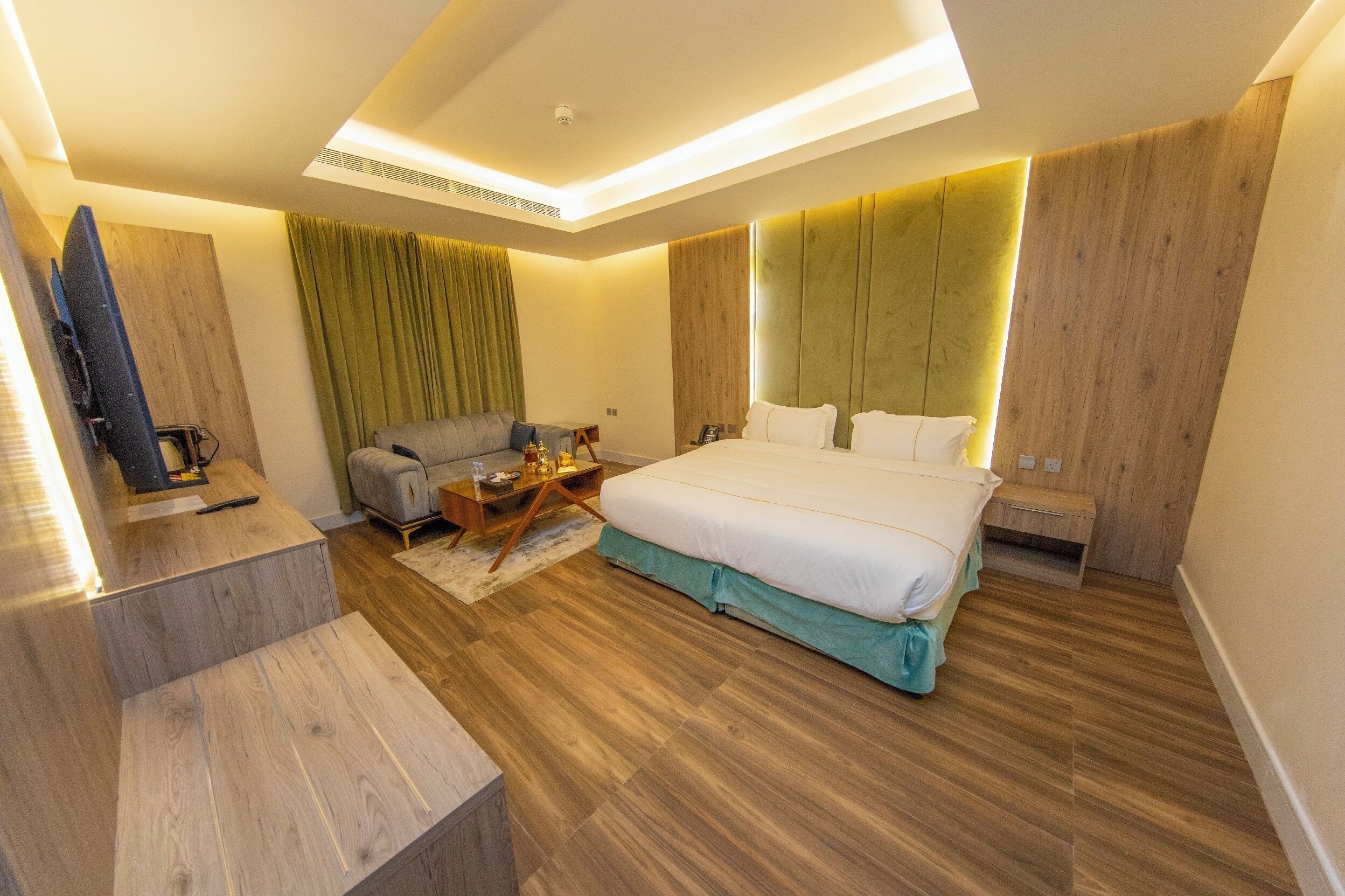 Luxury Night Hotel 3*