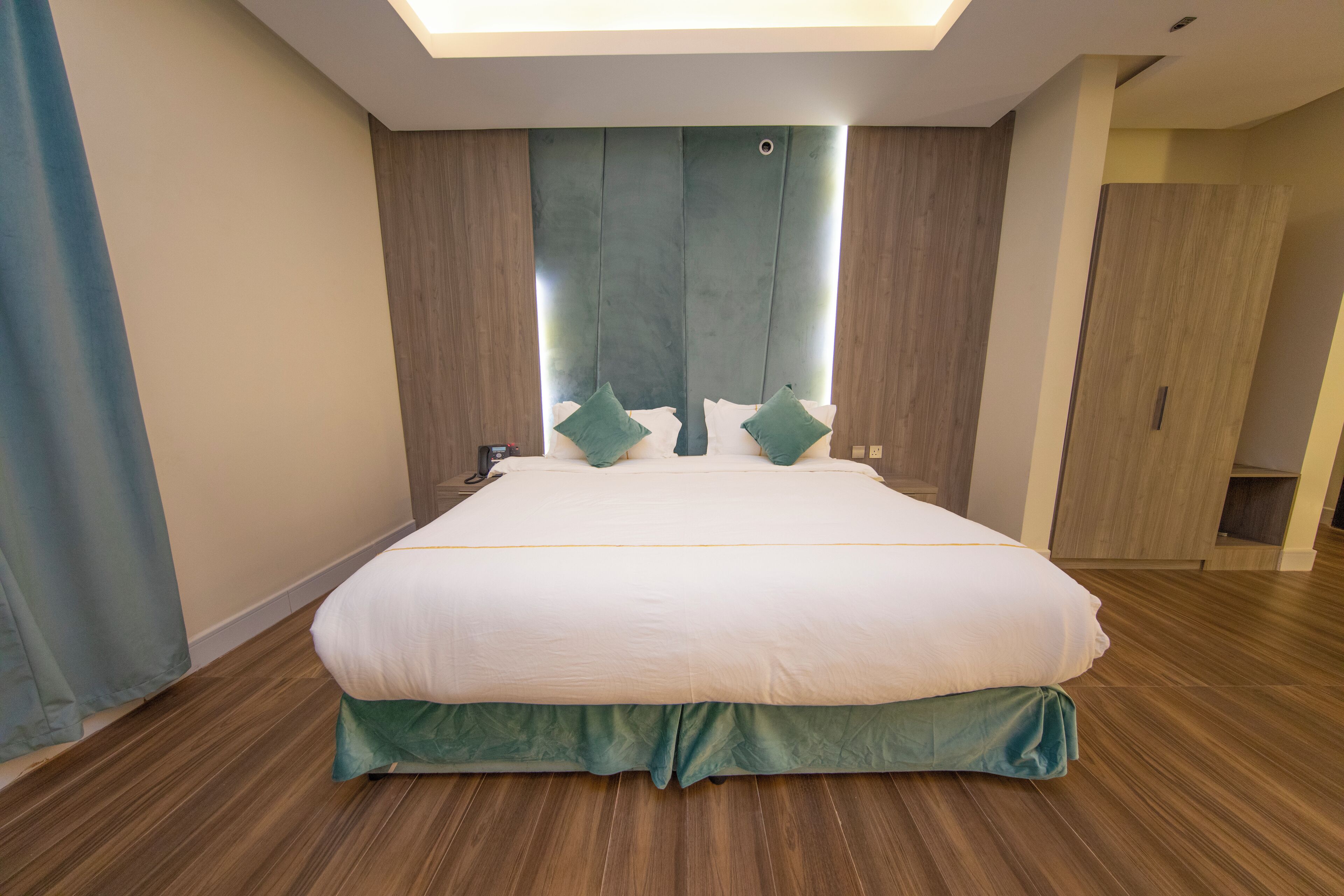 Luxury Night Hotel 3*