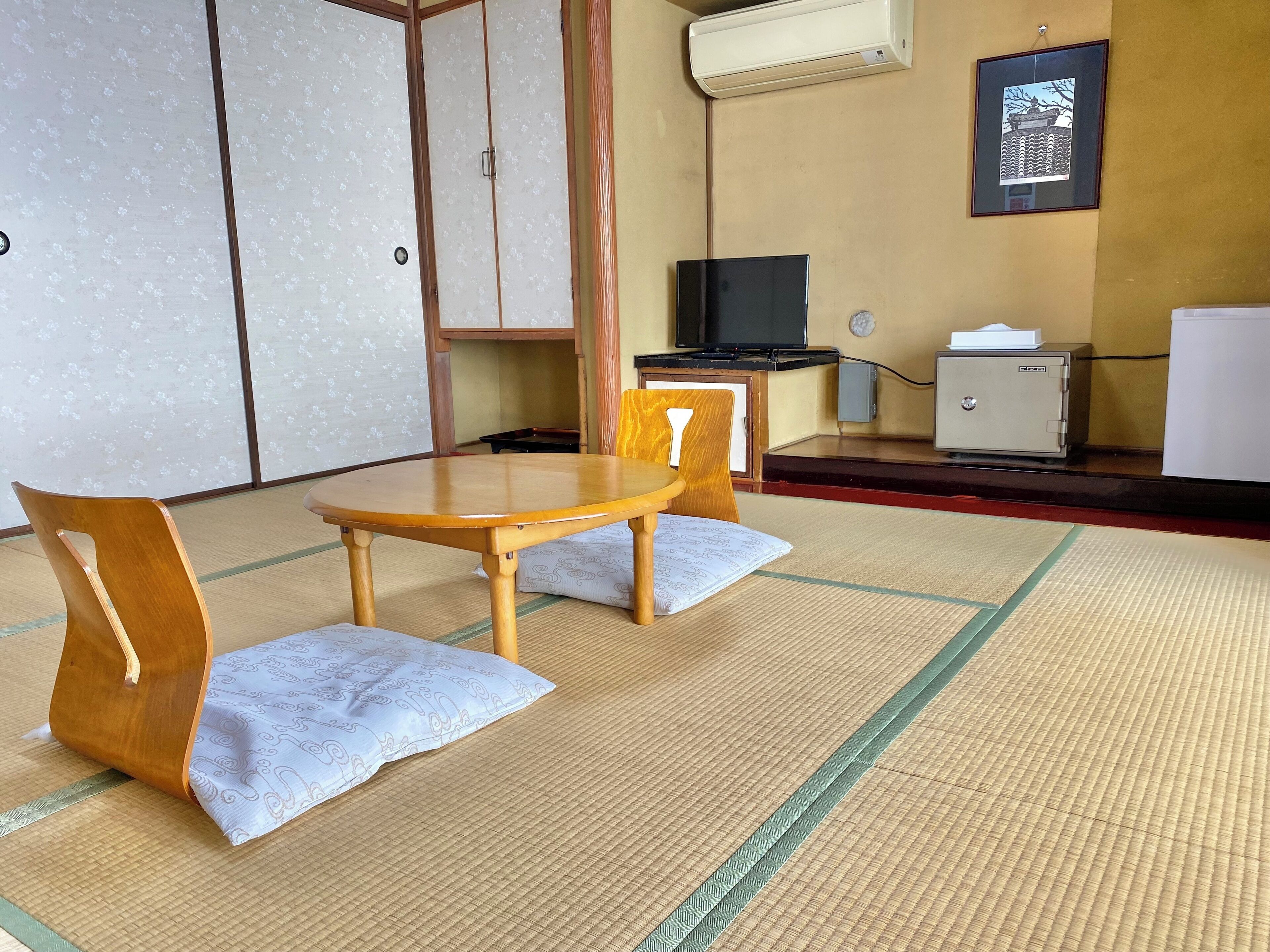 JAPANESE INN HOTEL MATSUKISO 2*