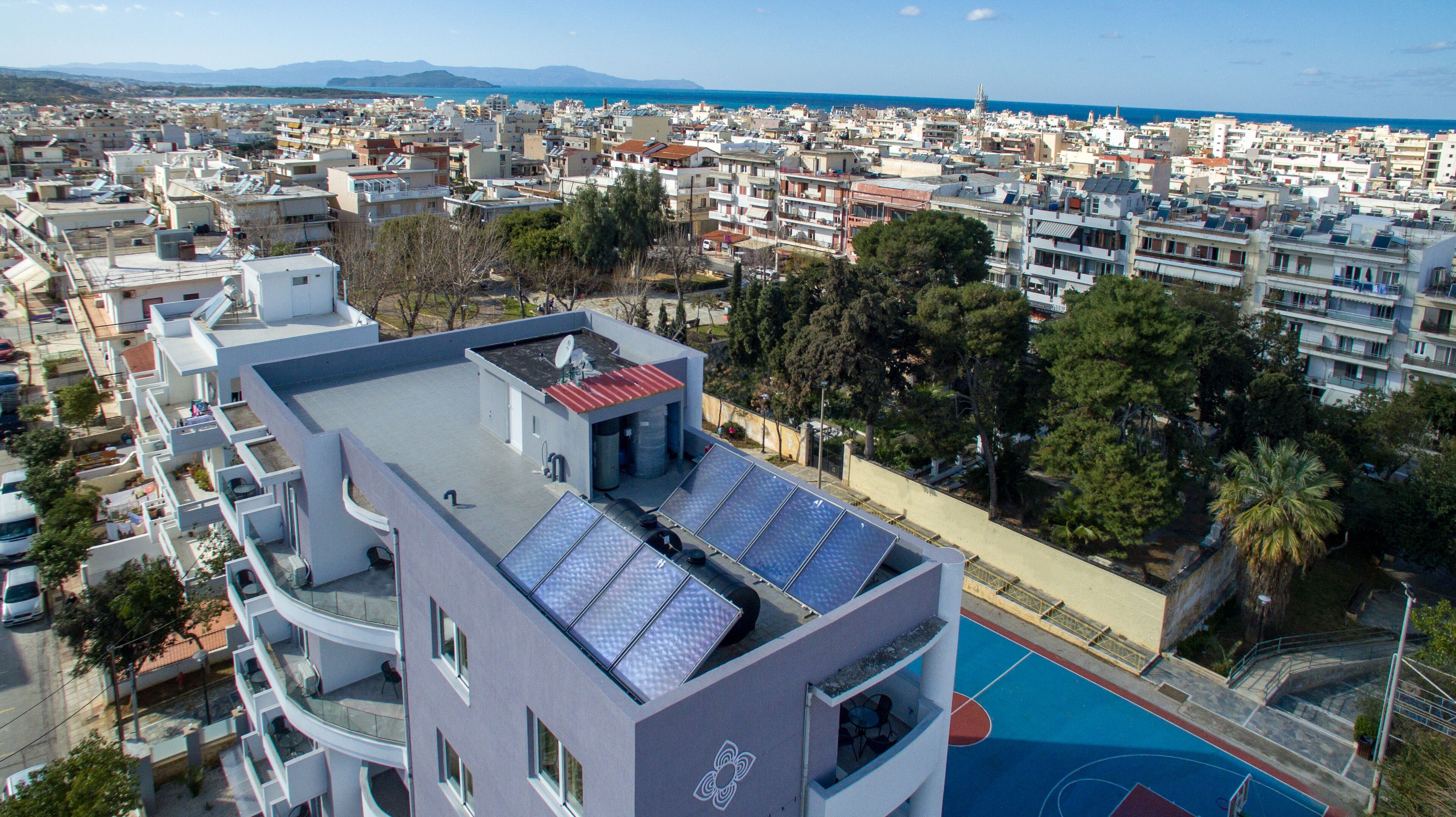 Deluxe City Hotel 3*