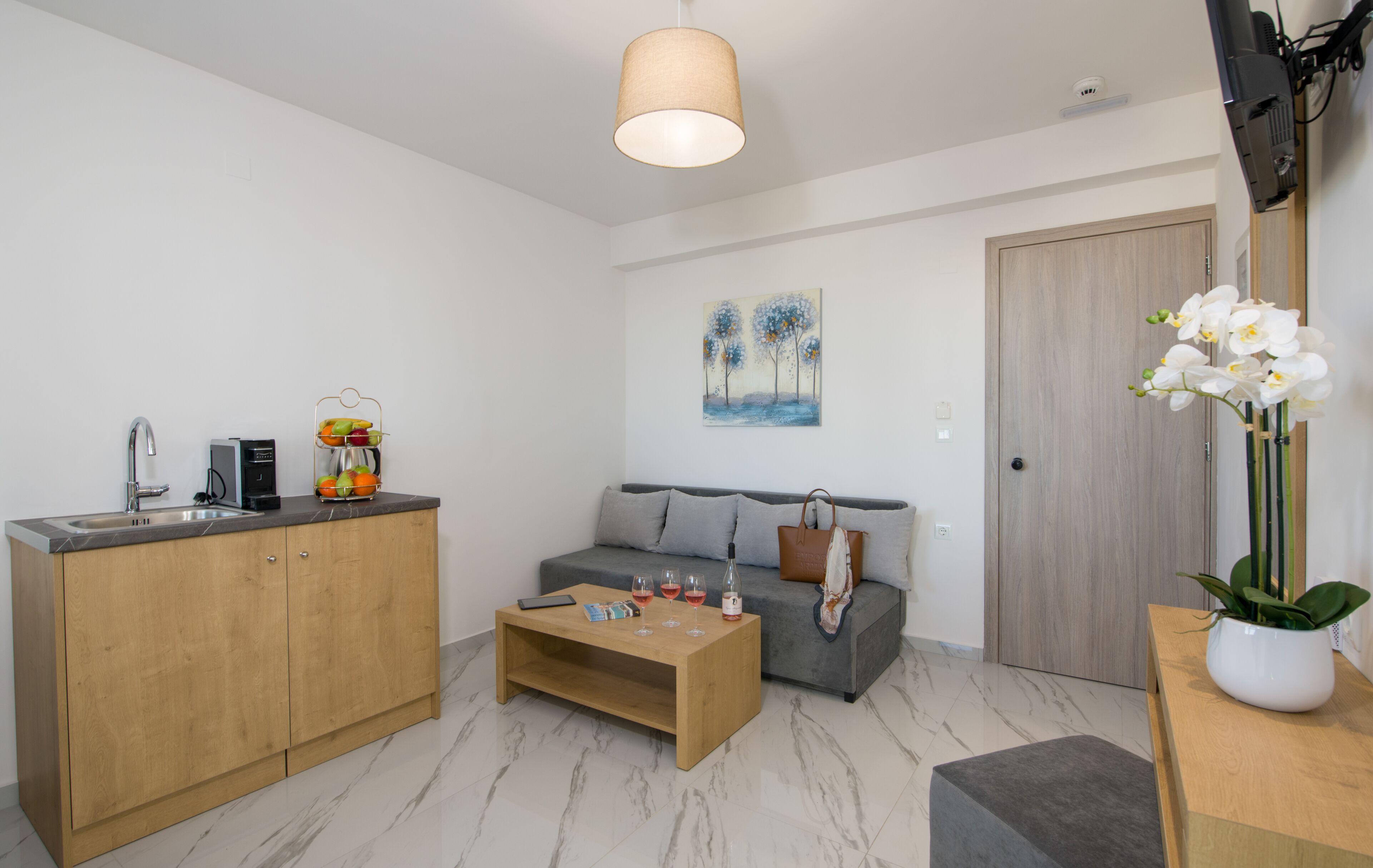 Deluxe City Hotel 3*