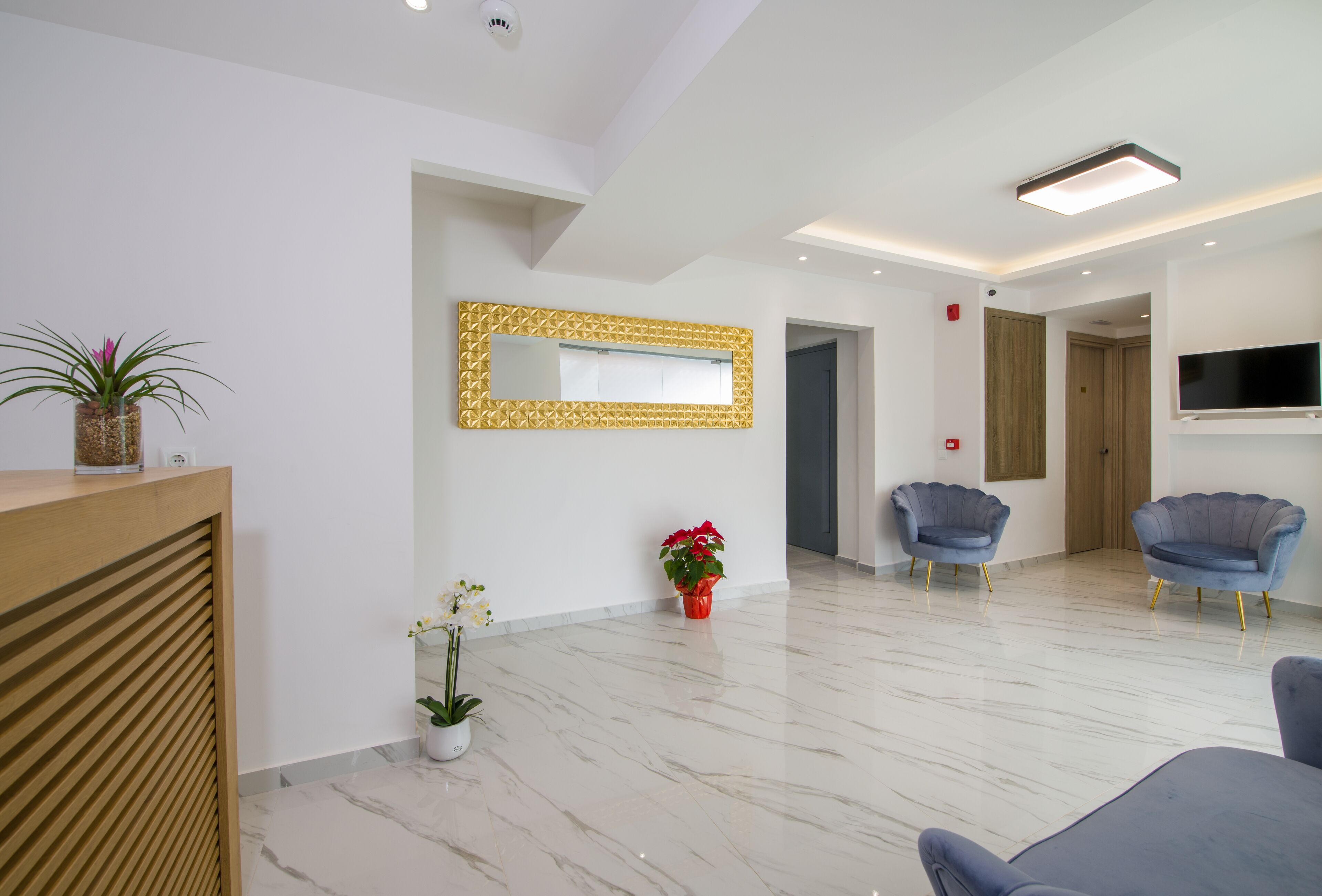 Deluxe City Hotel 3*