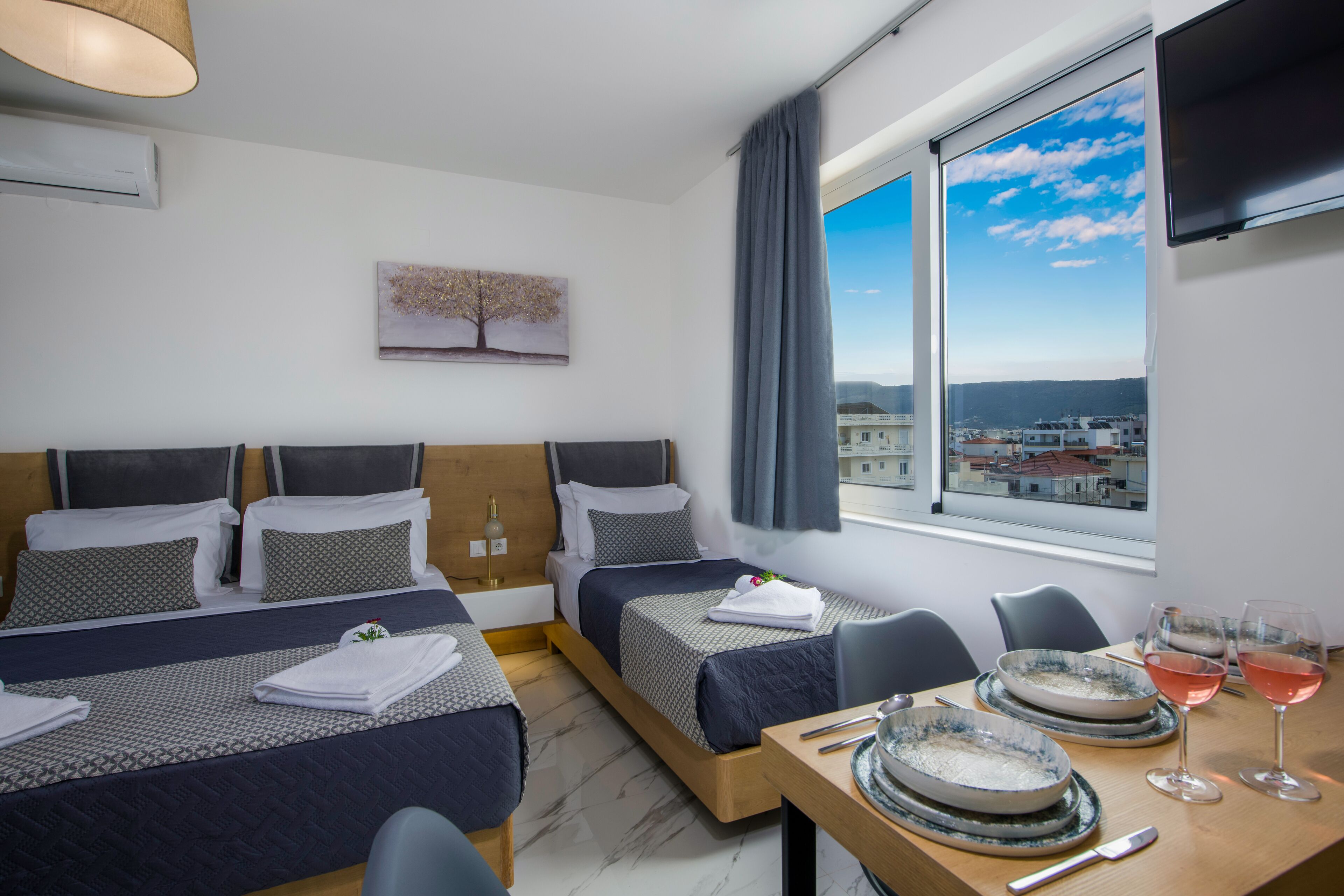 Deluxe City Hotel 3*