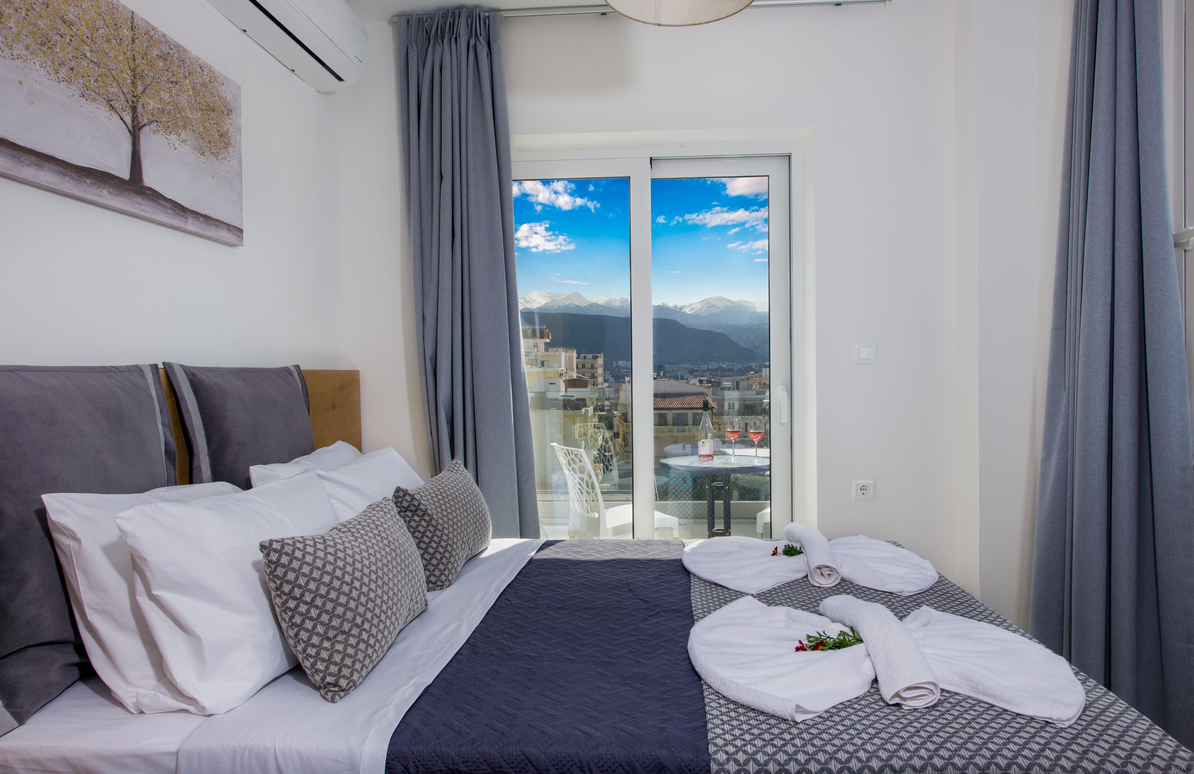 Deluxe City Hotel 3*