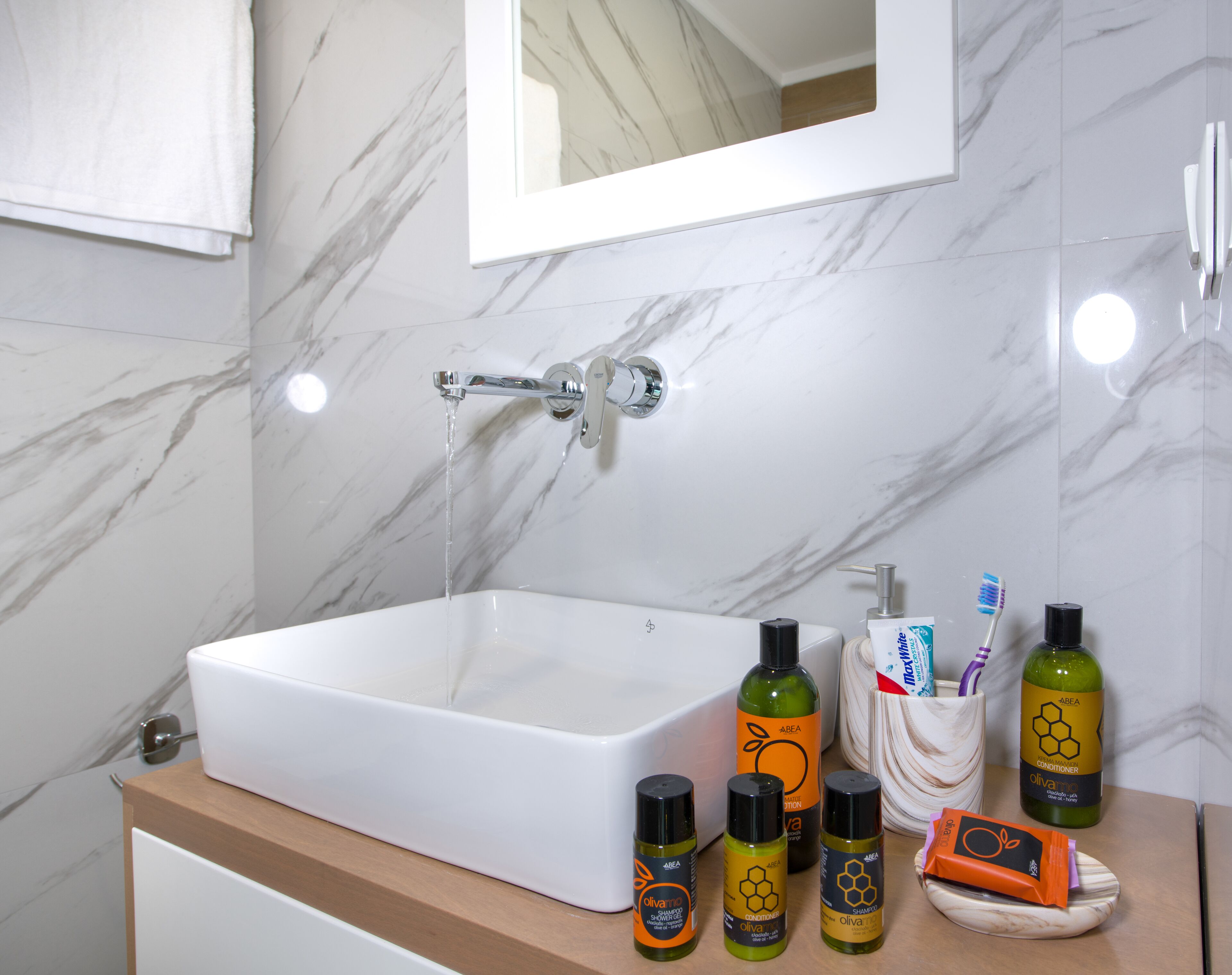 Deluxe City Hotel 3*