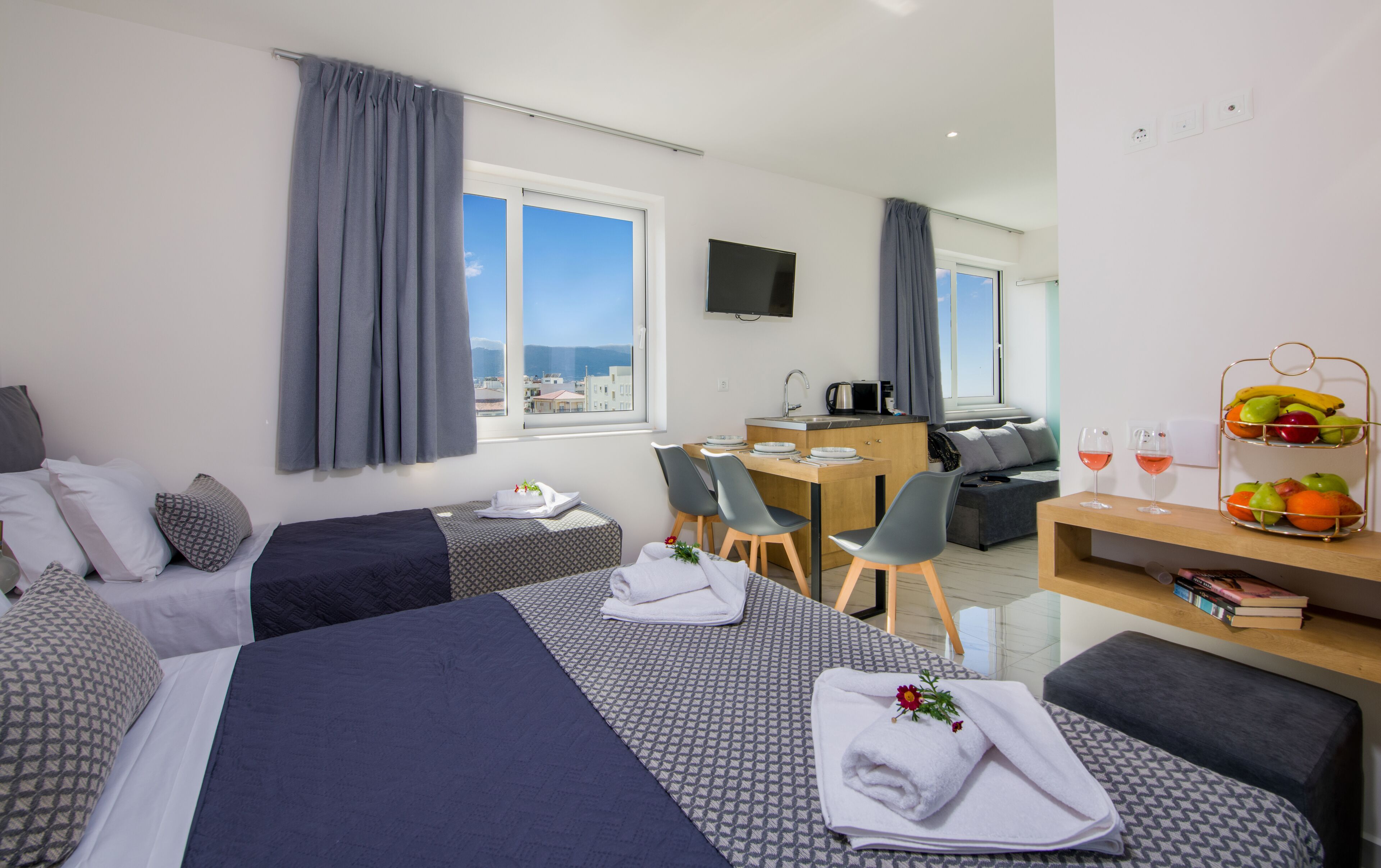 Deluxe City Hotel 3*