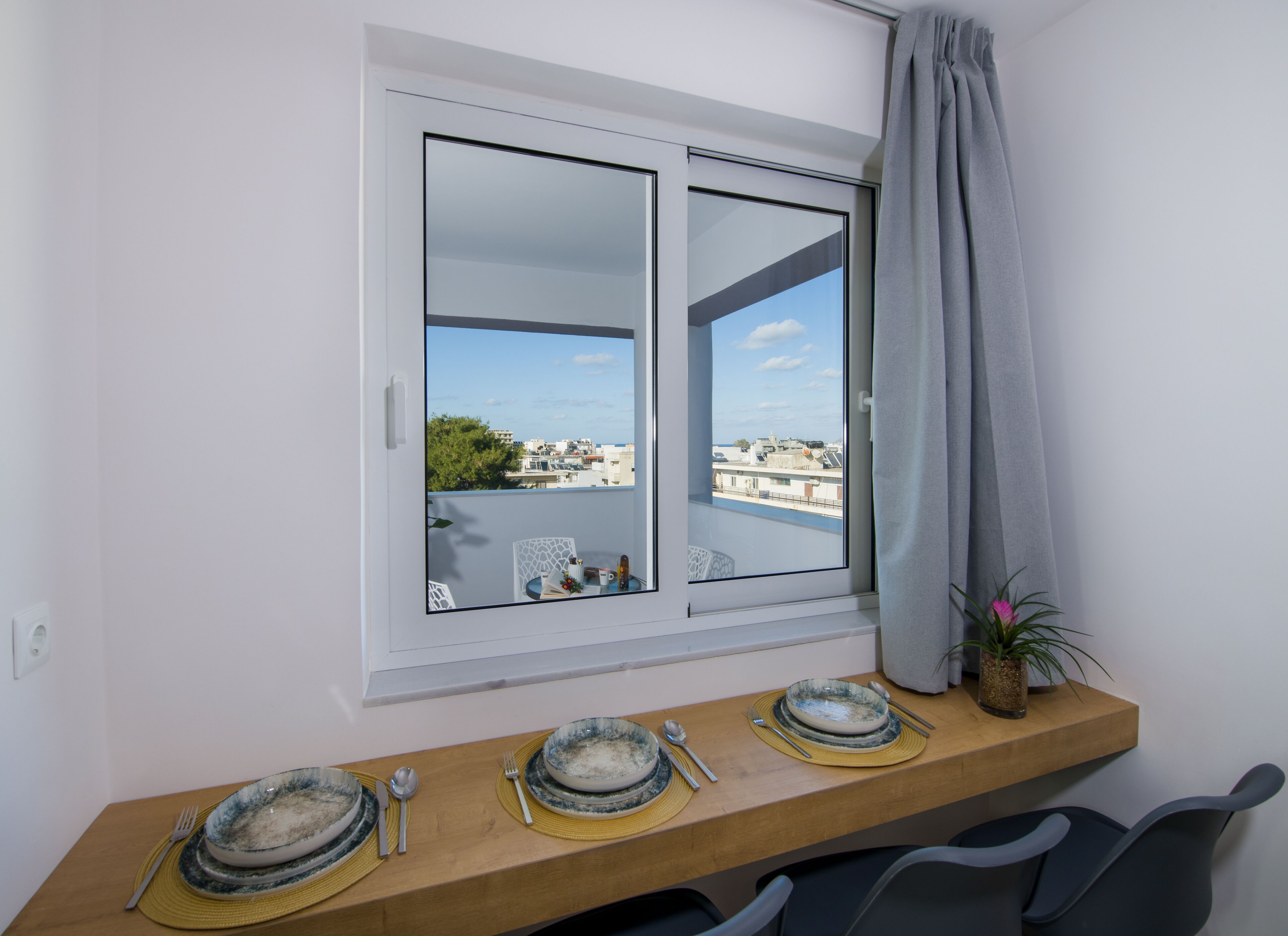 Deluxe City Hotel 3*