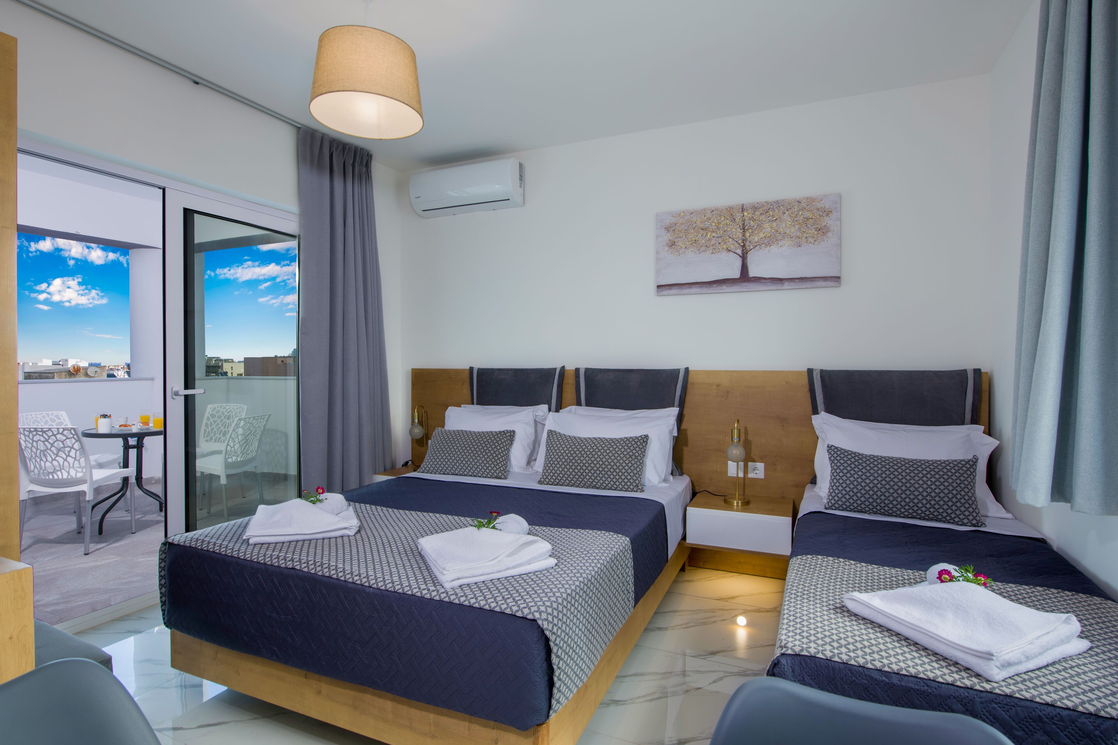 Deluxe City Hotel 3*