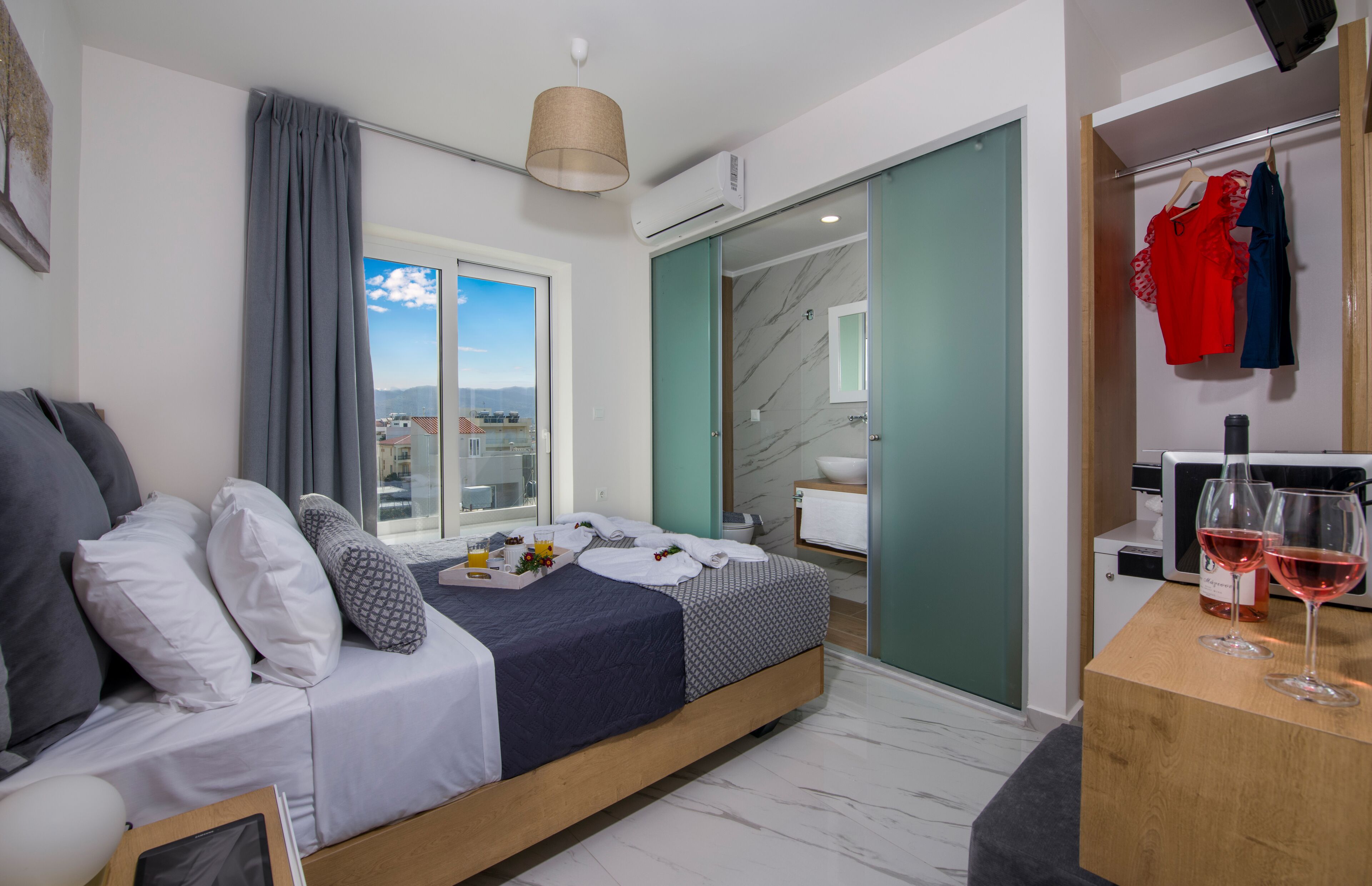 Deluxe City Hotel 3*