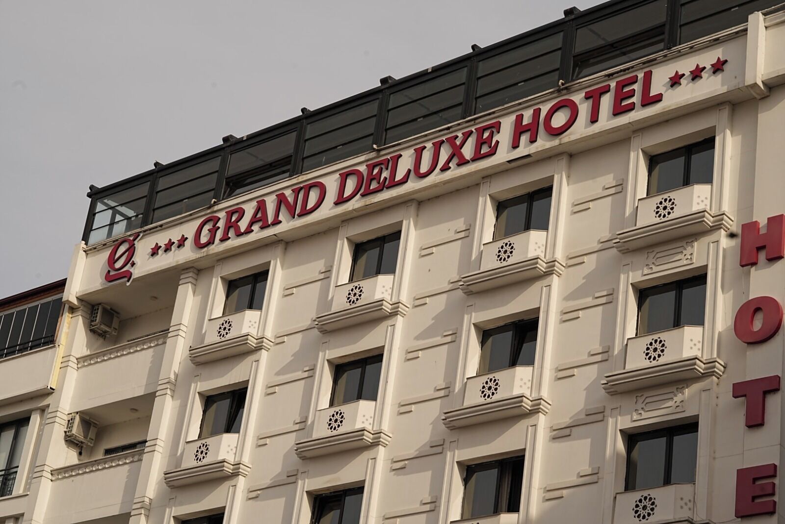 GRAND DELUXE HOTEL 0*