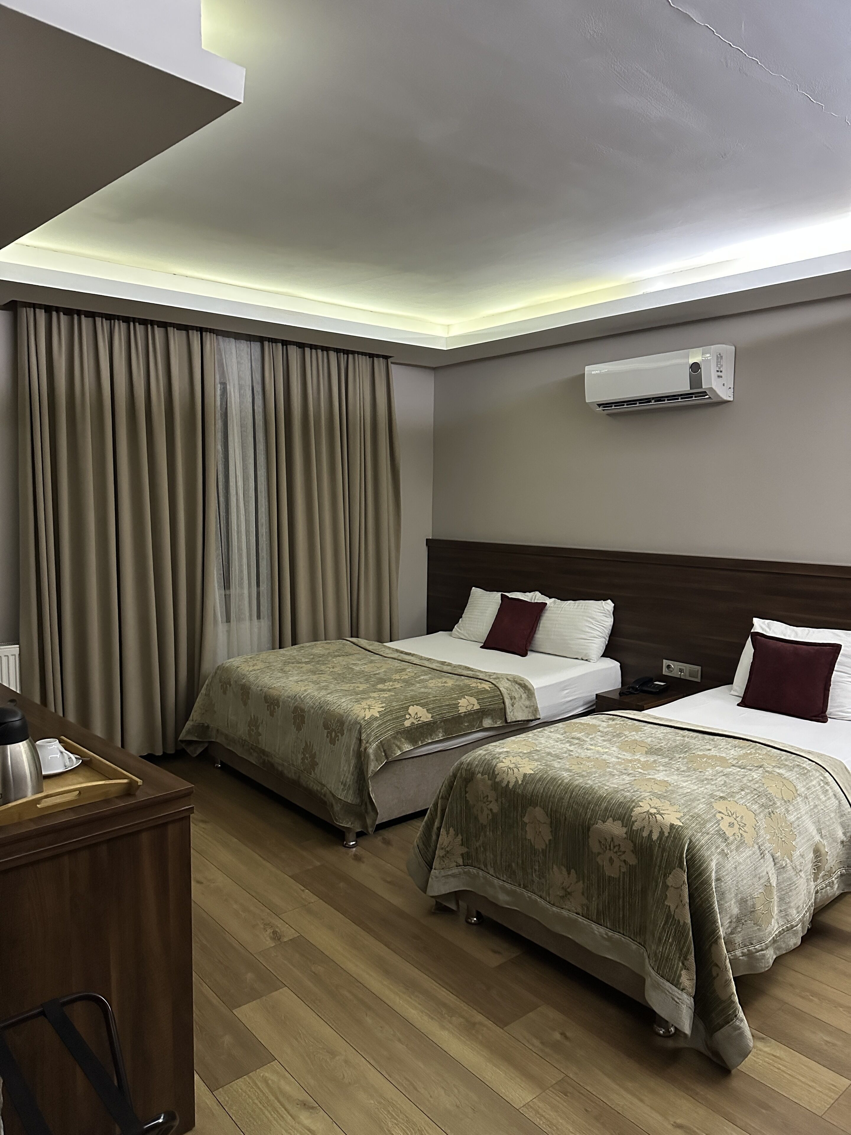 GRAND DELUXE HOTEL 0*