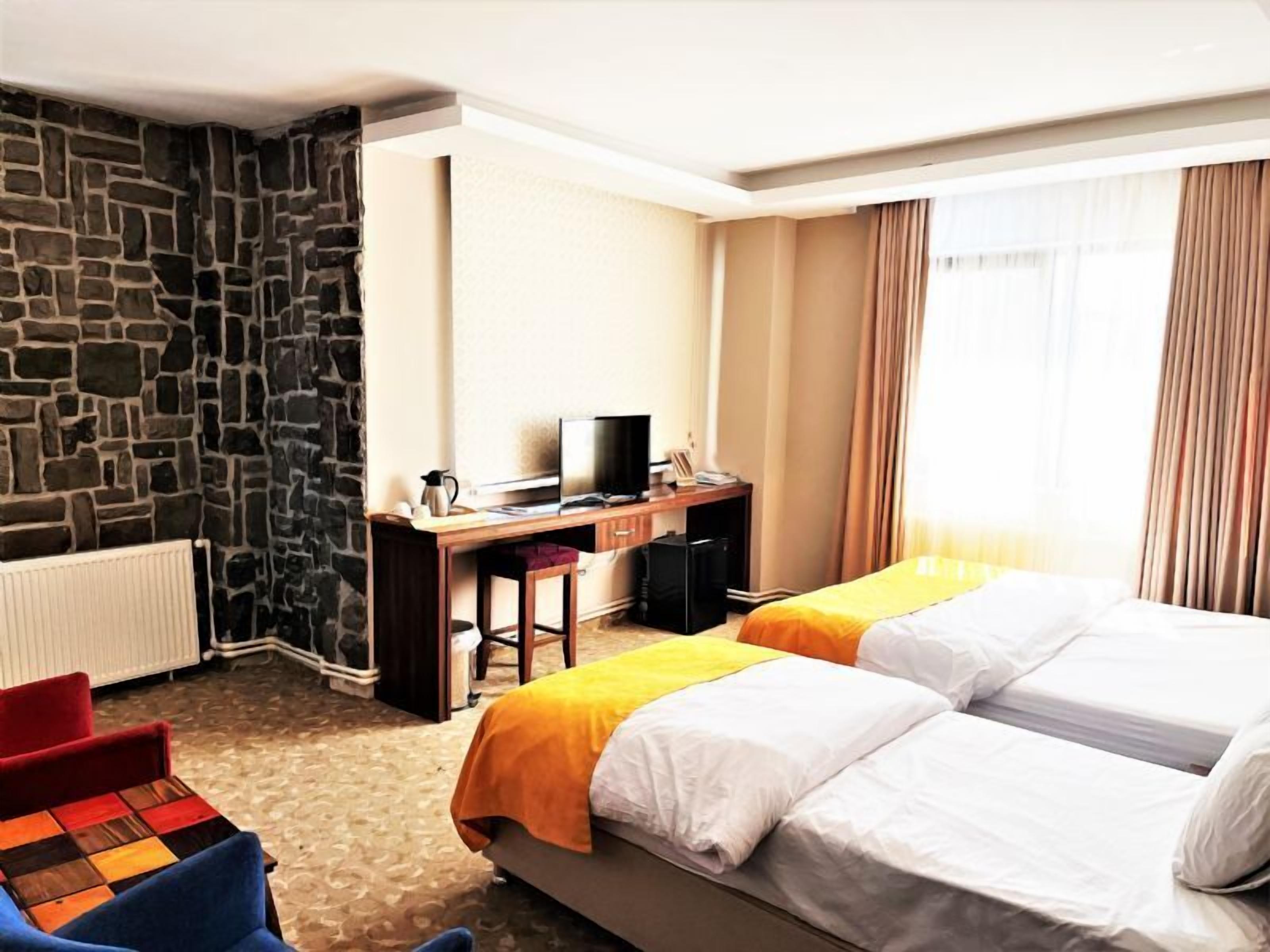 GRAND DELUXE HOTEL 0*