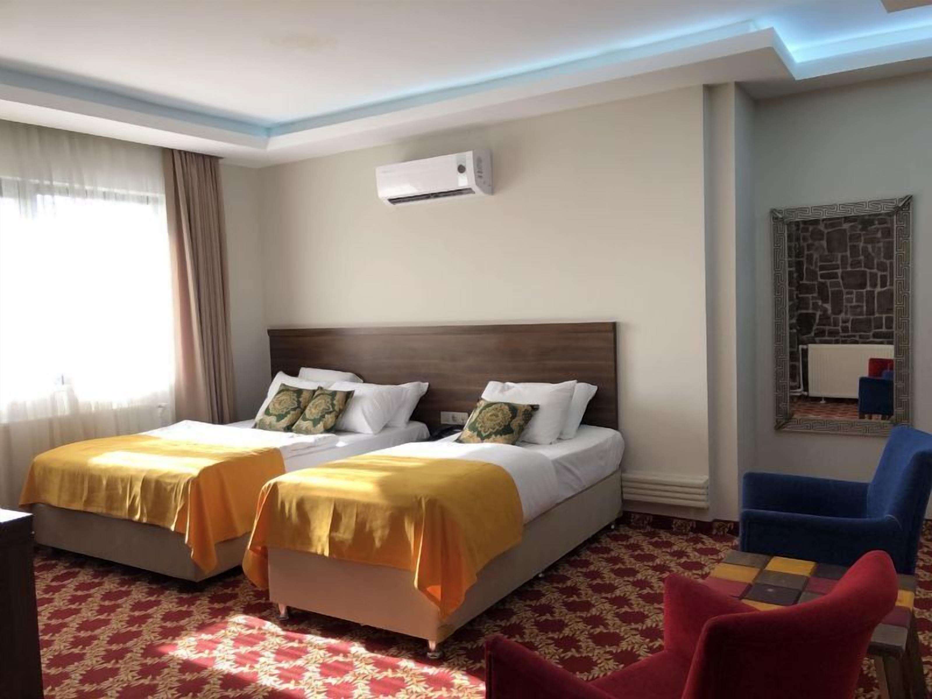 GRAND DELUXE HOTEL 0*