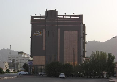 Orient House 2*