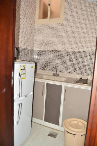 Orient House 2*