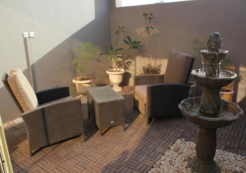 Orient House 2*