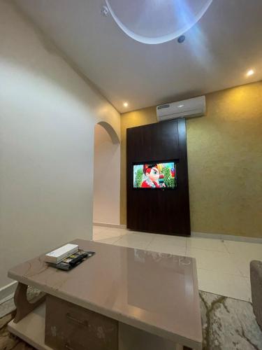 Orient House 2*