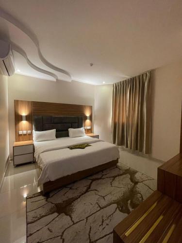 Orient House 2*