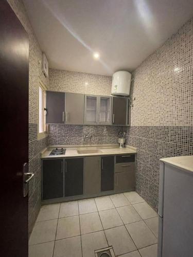 Orient House 2*