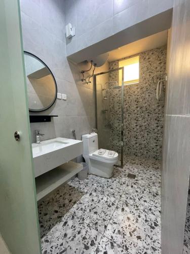 Orient House 2*